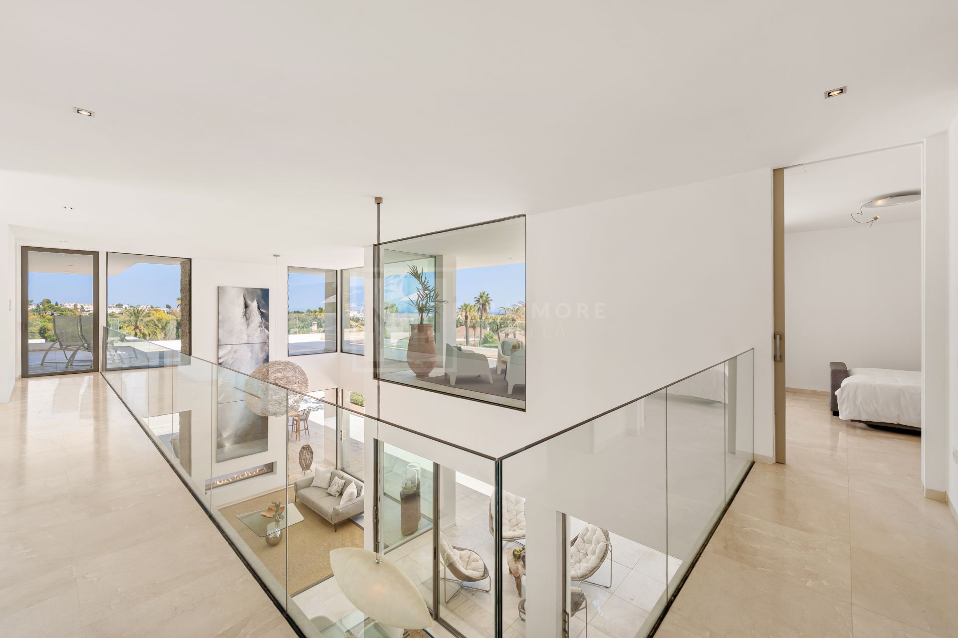 7-BEDROOM CONTEMPORARY VILLA WITH POOL, PRIVATE TENNIS COURT AND PANORAMIC VIEWS