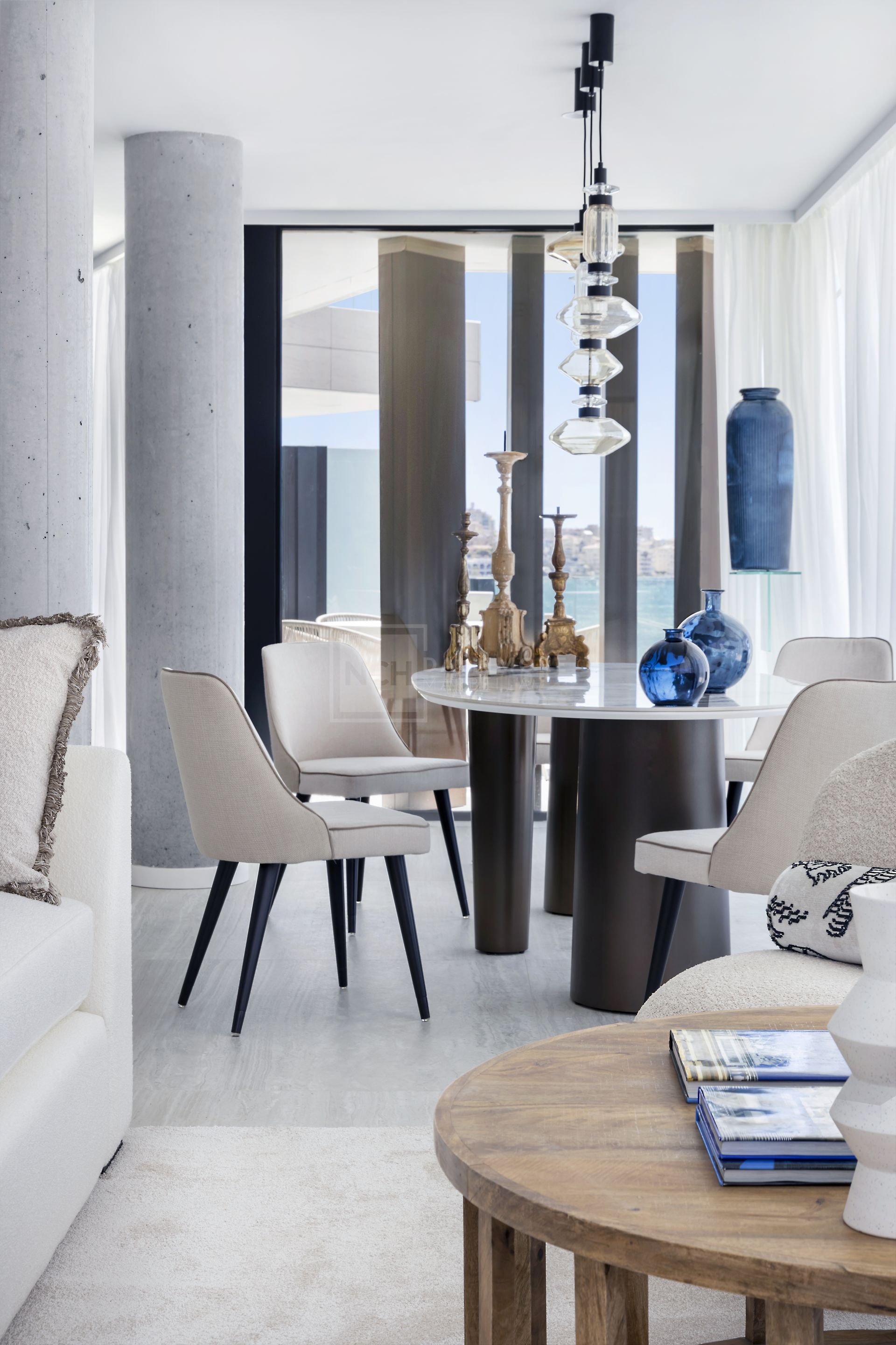 FRONT-LINE BEACH APARTMENT NEXT TO ESTEPONA CENTRE