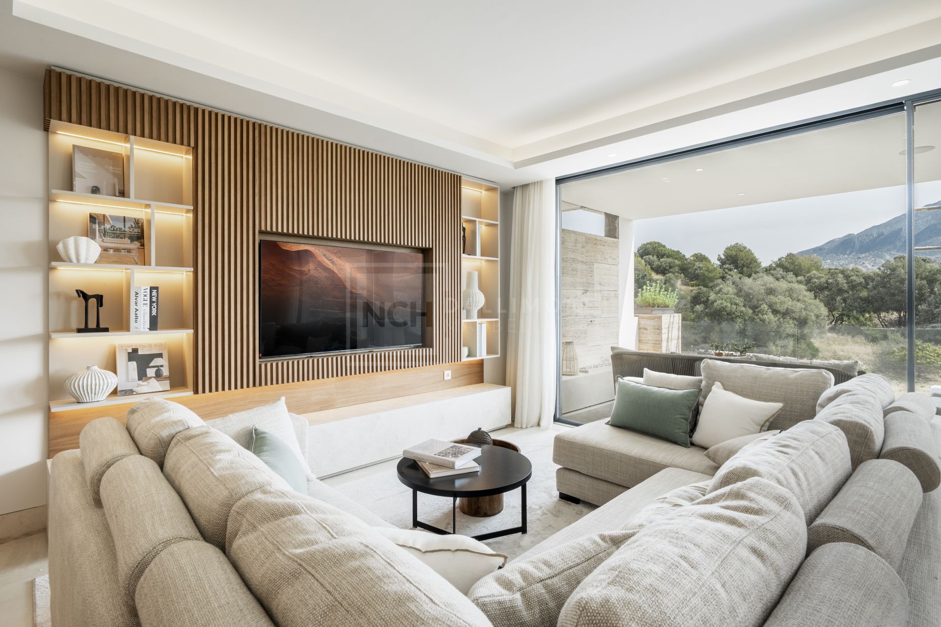 APARTAMENTO DE LUJO A ESTRENAR EN NUEVA ANDALUCÍA
