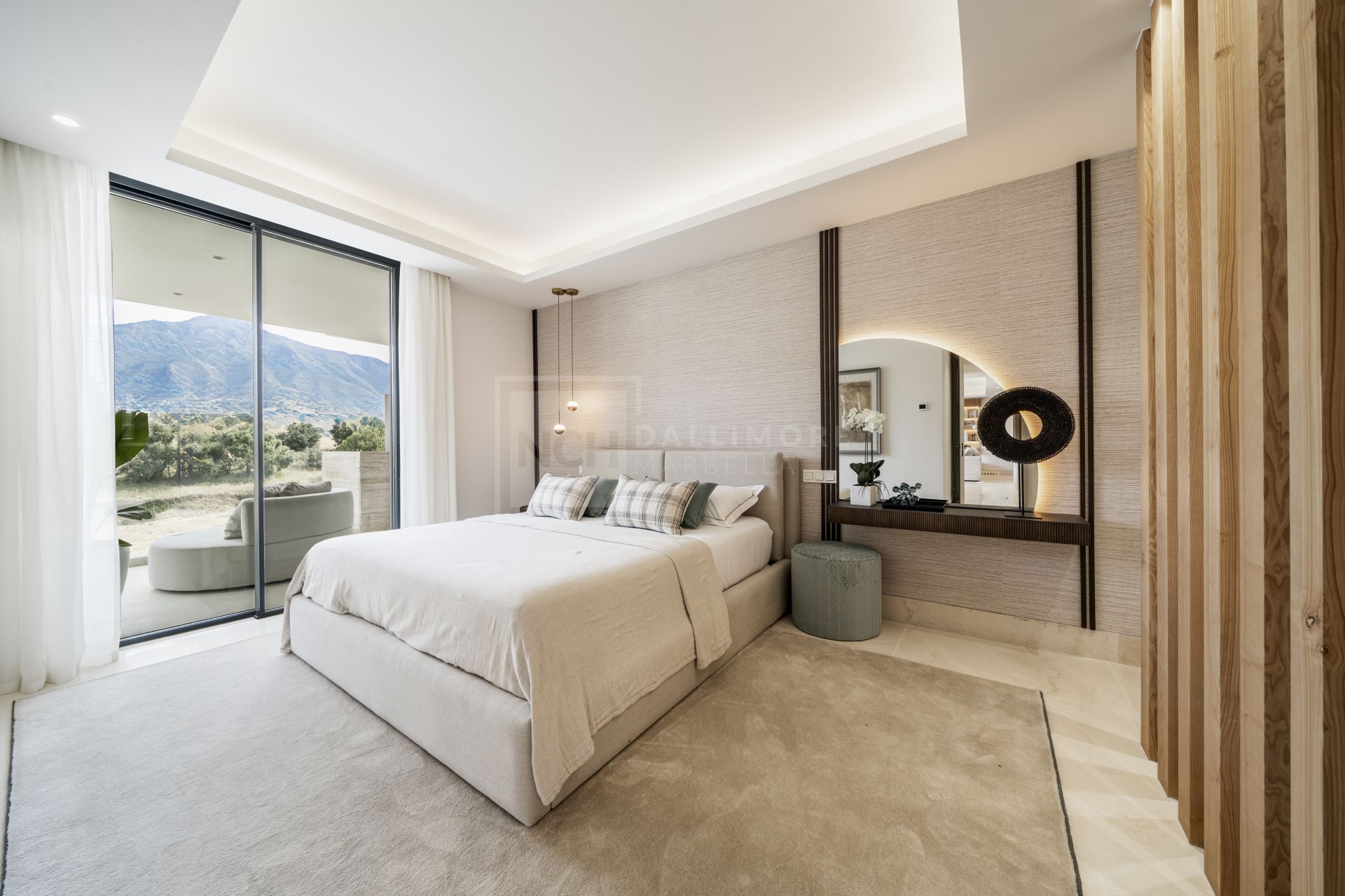 DUPLEX PENTHOUSE WITH PRIVATE POOL IN NUEVA ANDALUCIA