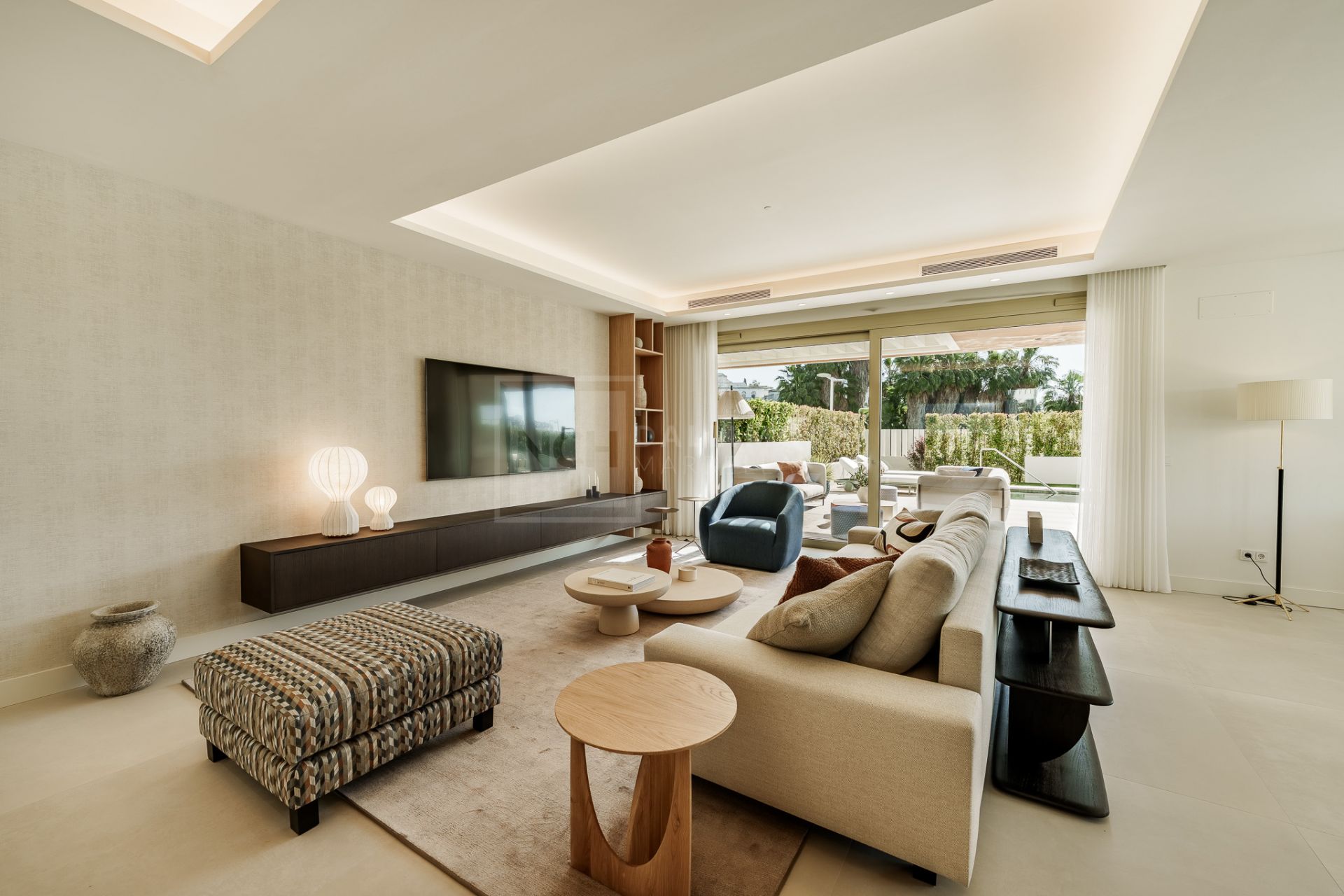 LUXURY APARTMENT LOCATED IN BENALUS - GOLDEN MILE MARBELLA