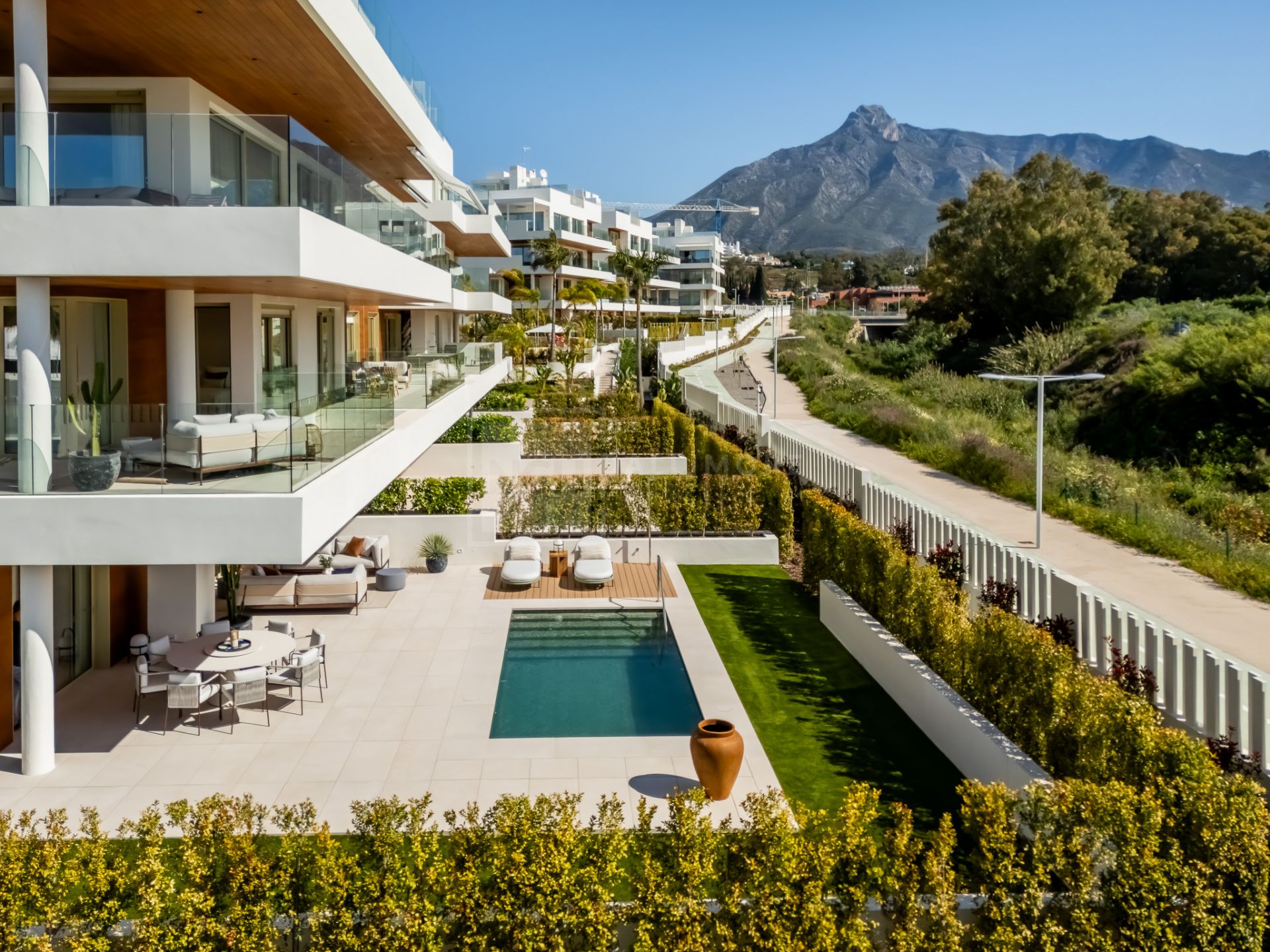 LUXURY APARTMENT LOCATED IN BENALUS - GOLDEN MILE MARBELLA