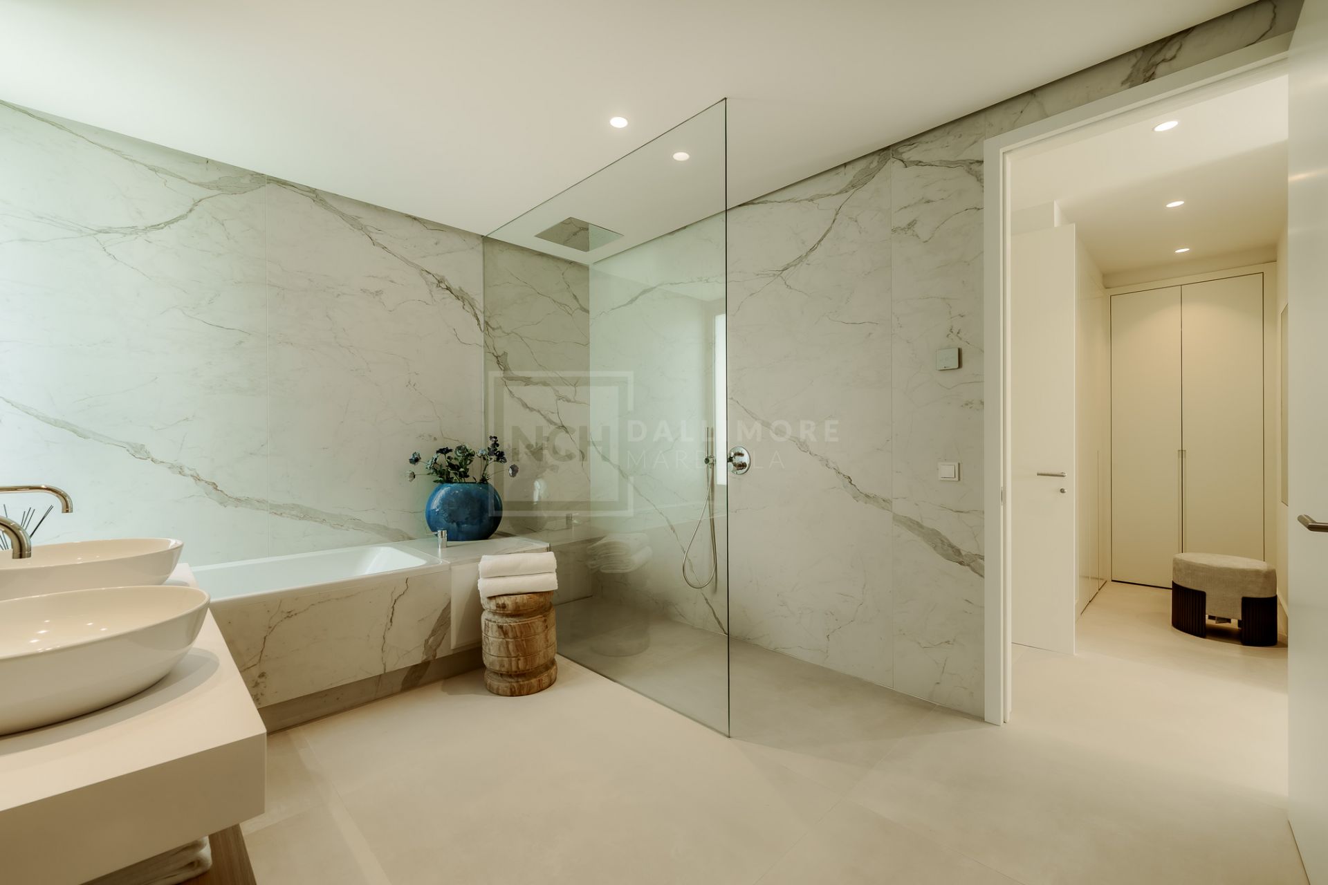 LUXURY APARTMENT LOCATED IN BENALUS - GOLDEN MILE MARBELLA