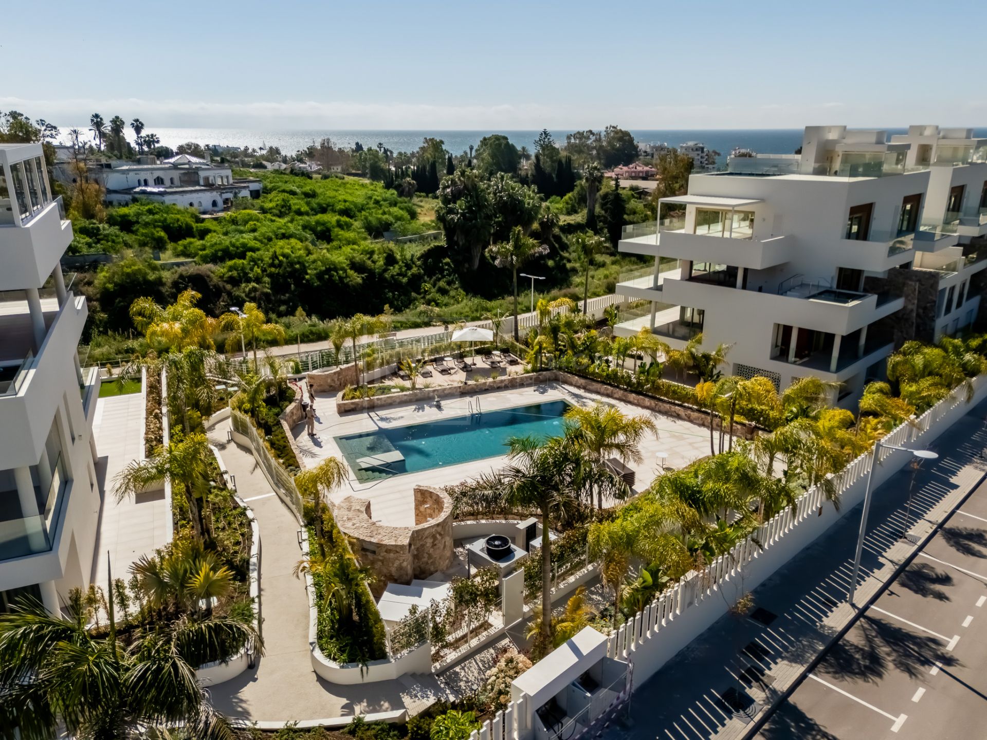 LUXURY APARTMENT LOCATED IN BENALUS - GOLDEN MILE MARBELLA