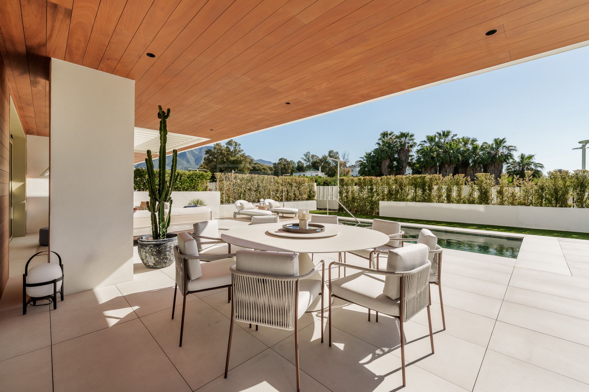 LUXURY APARTMENT LOCATED IN BENALUS - GOLDEN MILE MARBELLA