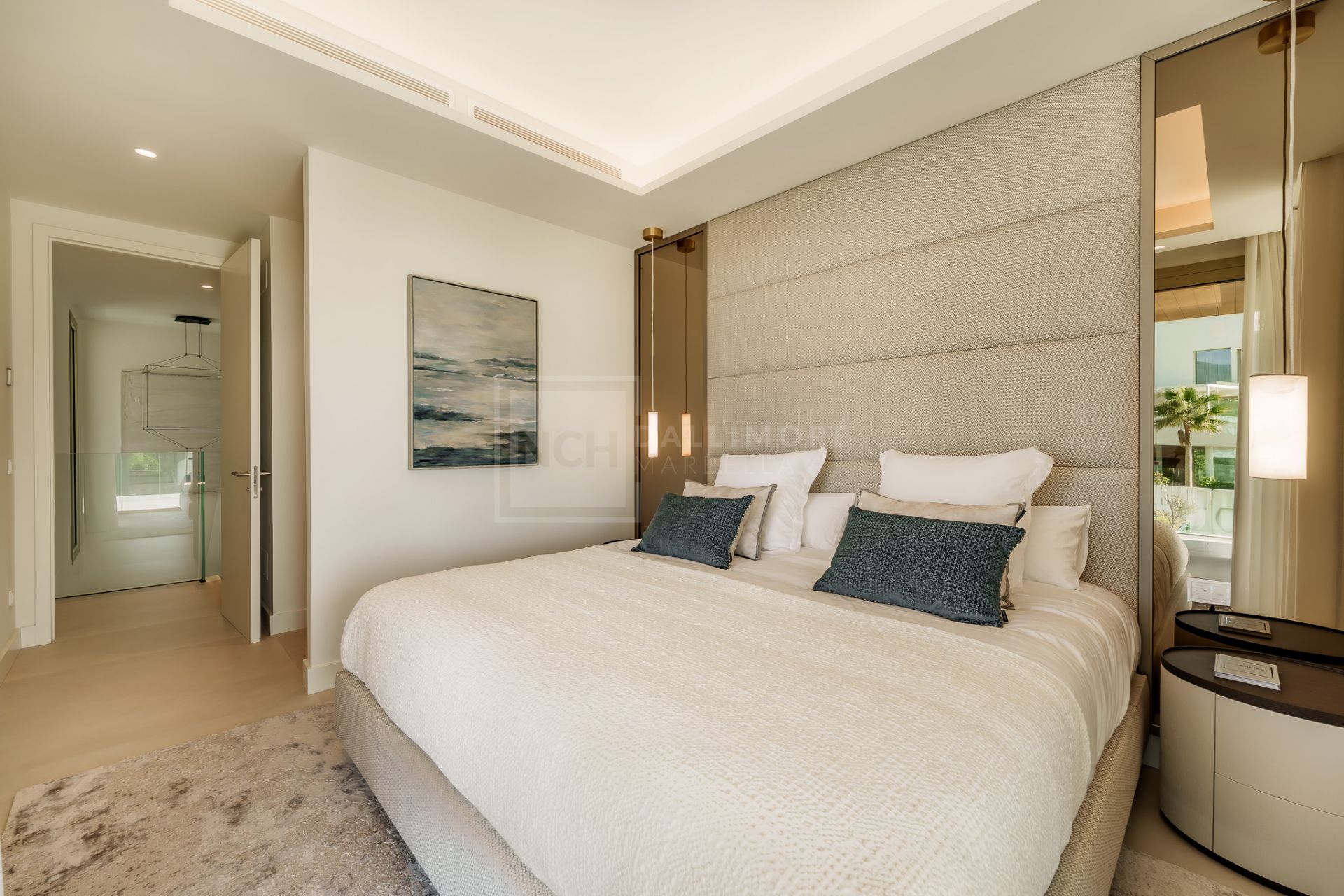 LUXURY APARTMENT LOCATED IN BENALUS - GOLDEN MILE MARBELLA