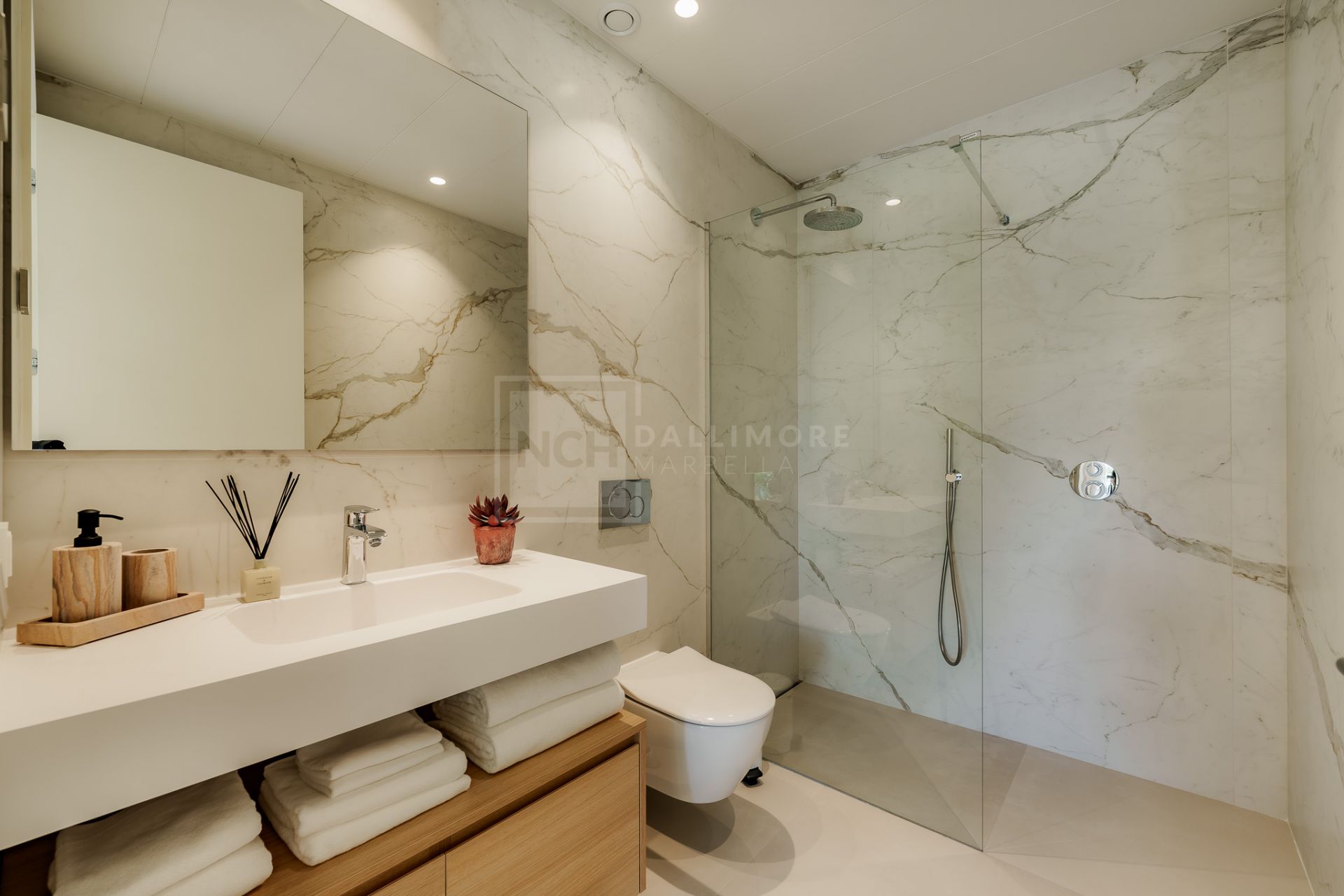 LUXURY APARTMENT LOCATED IN BENALUS - GOLDEN MILE MARBELLA