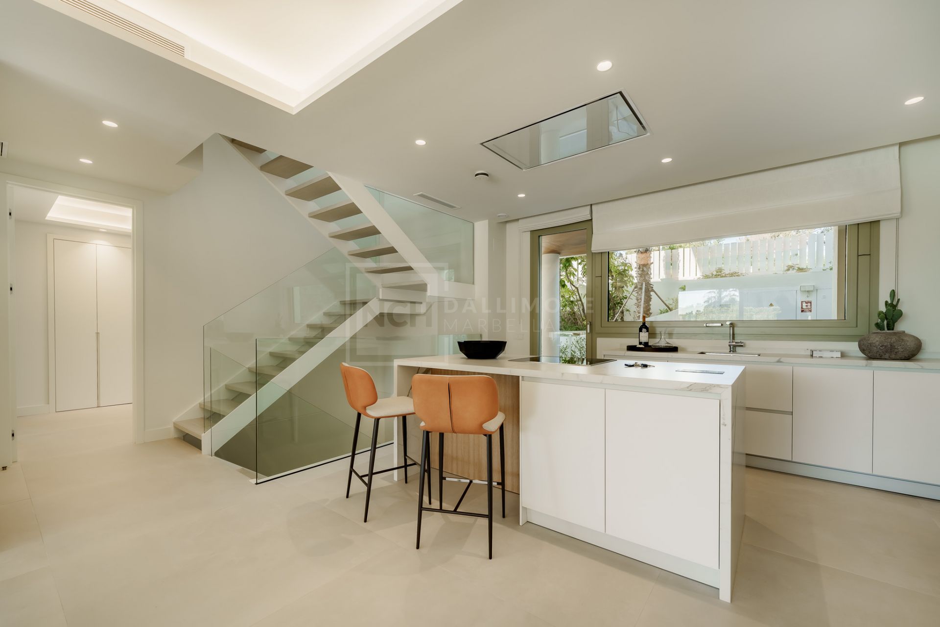 LUXURY APARTMENT LOCATED IN BENALUS - GOLDEN MILE MARBELLA