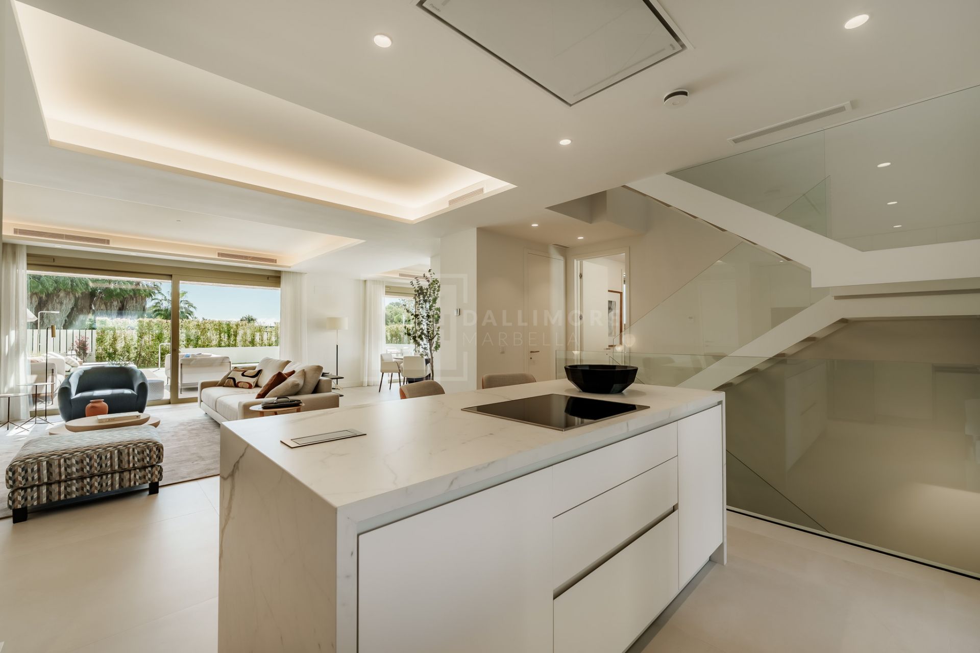 LUXURY APARTMENT LOCATED IN BENALUS - GOLDEN MILE MARBELLA