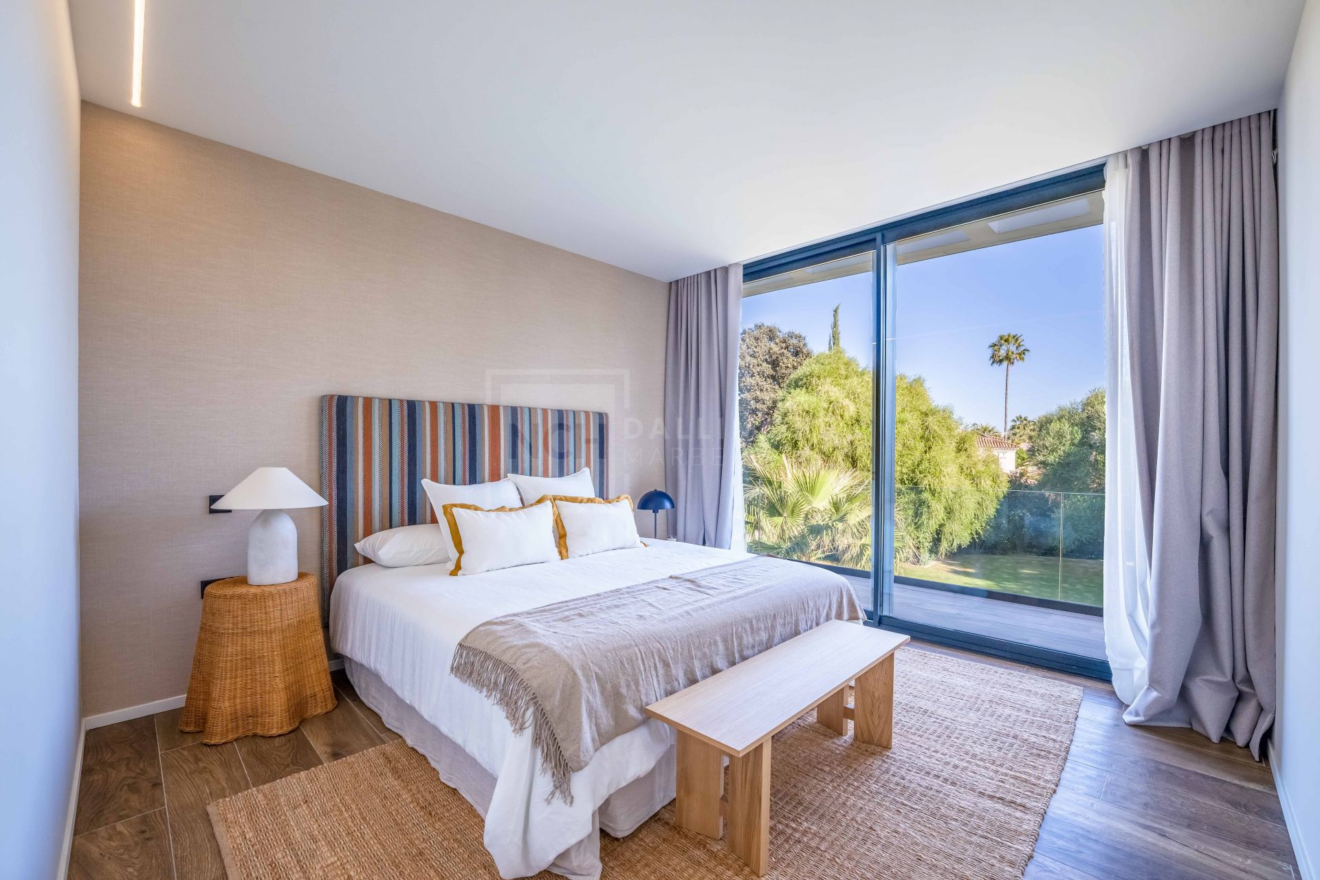 NEW BUILD VILLA IN SOTOGRANDE COSTA