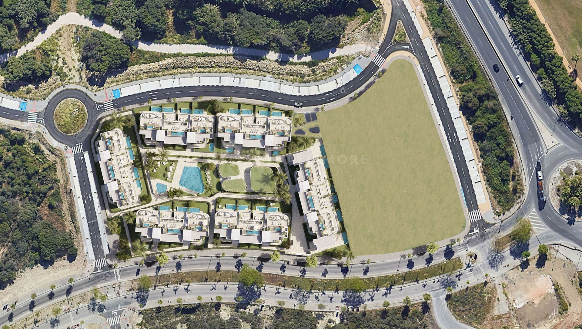 BRAND NEW DEVELOPMENT WALKING DISTANCE FROM THE BEACH IN ESTEPONA
