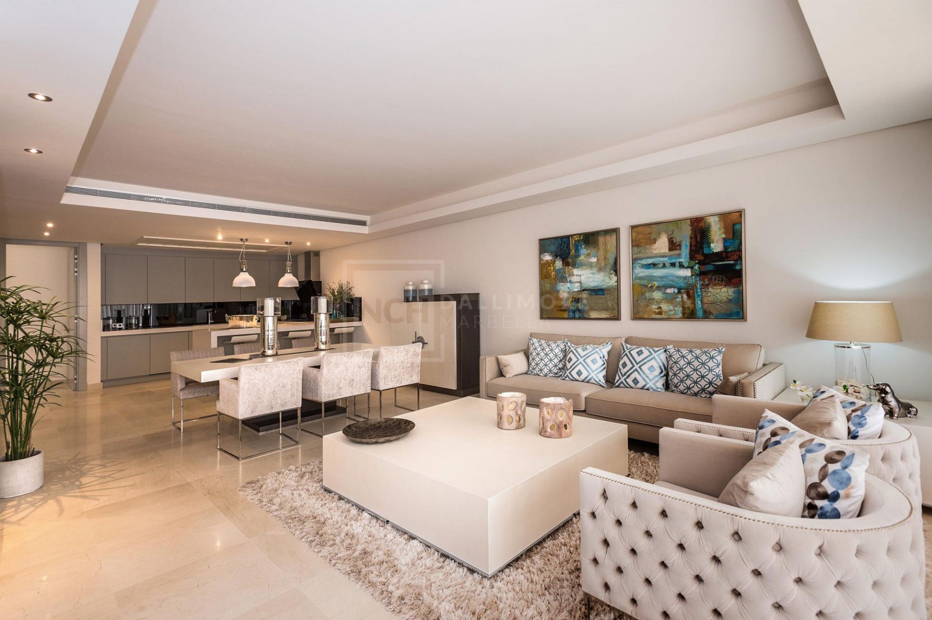MODERN HOUSE IN THE CENTRE OF MARBELLA