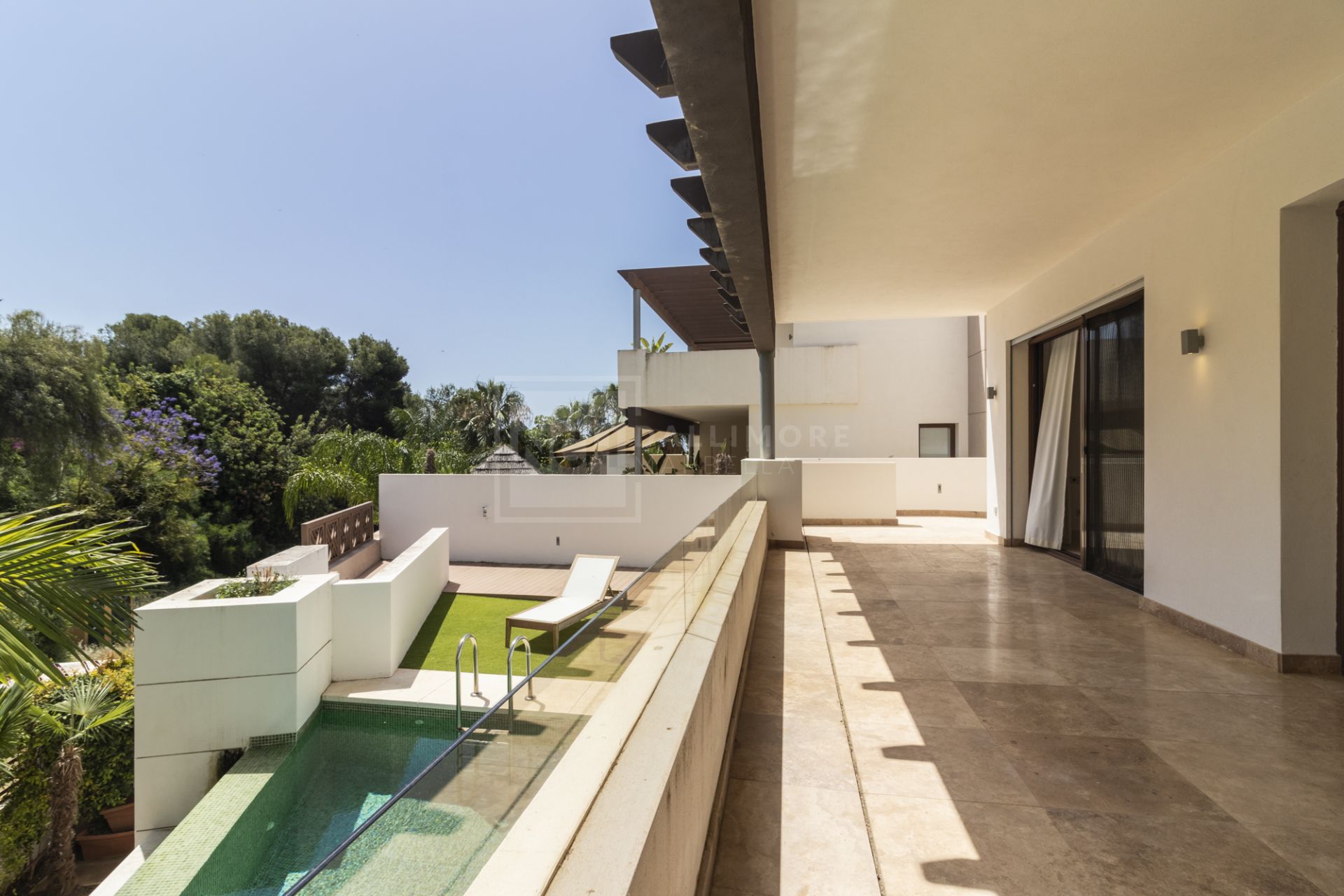 MODERN HOUSE IN THE CENTRE OF MARBELLA