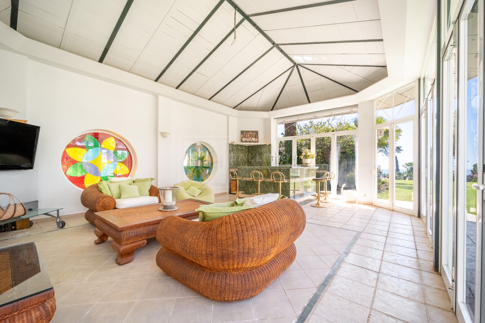 UNIQUE ESTATE WITH 3 PROPERTIES AND AMAZING SEA VIEWS