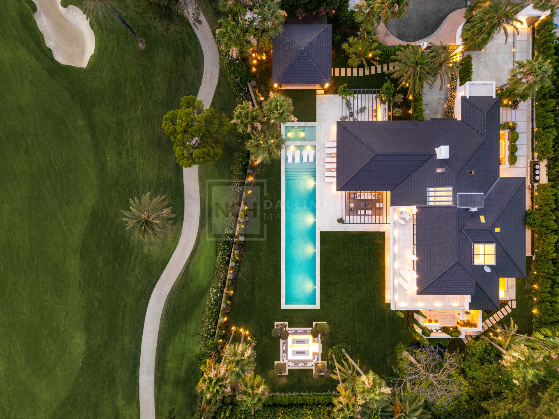 VILLA DE LUJO DE 7 DORMITORIOS CON SPA, CINE Y VISTAS AL GOLF EN EL ENCLAVE MÁS EXCLUSIVO DE MARBELLA