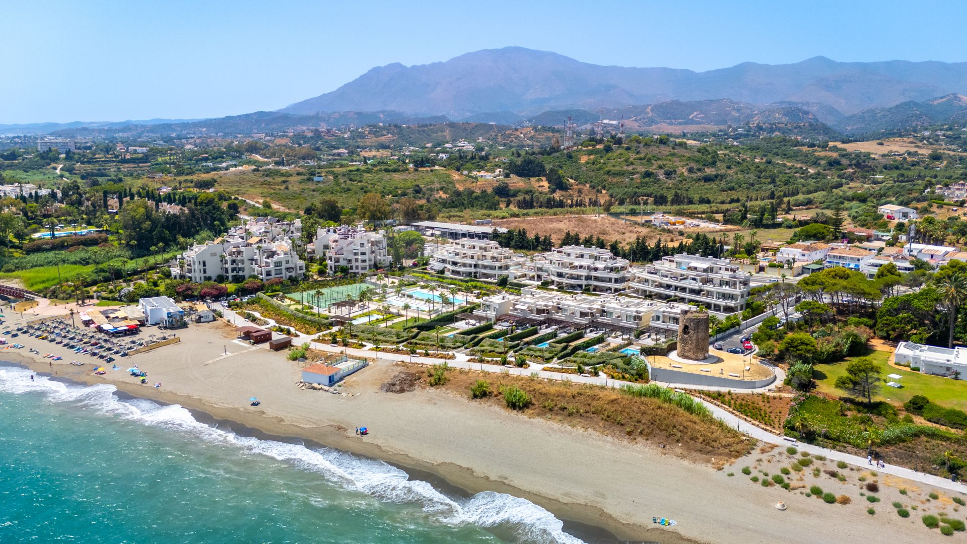 FRONT LINE BEACH HOME LOCATED IN ESTEPONA EAST