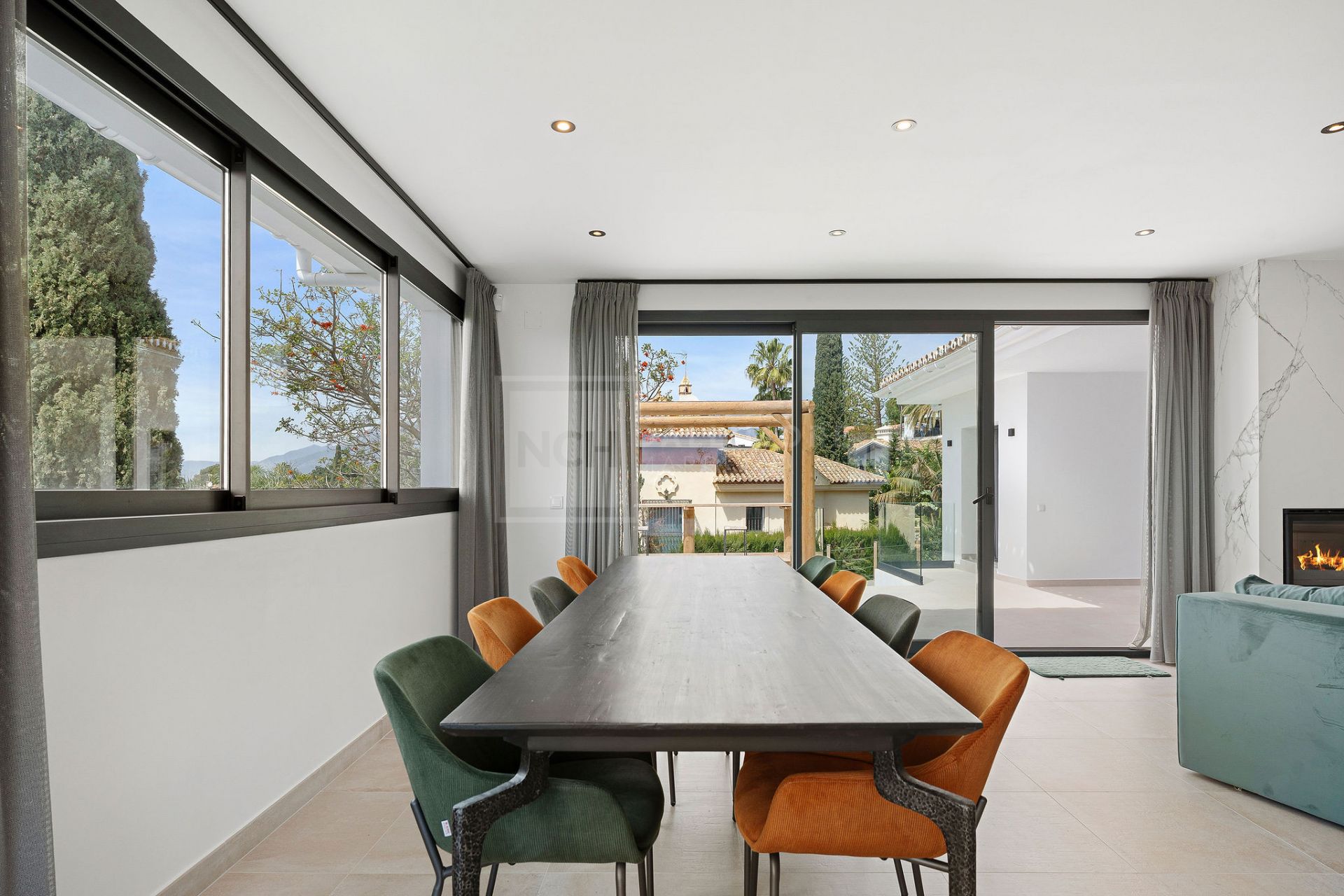 SERENE 4-BEDROOM VILLA WITH SEA VIEWS AND PRIVATE POOL IN MARBELLA EAST