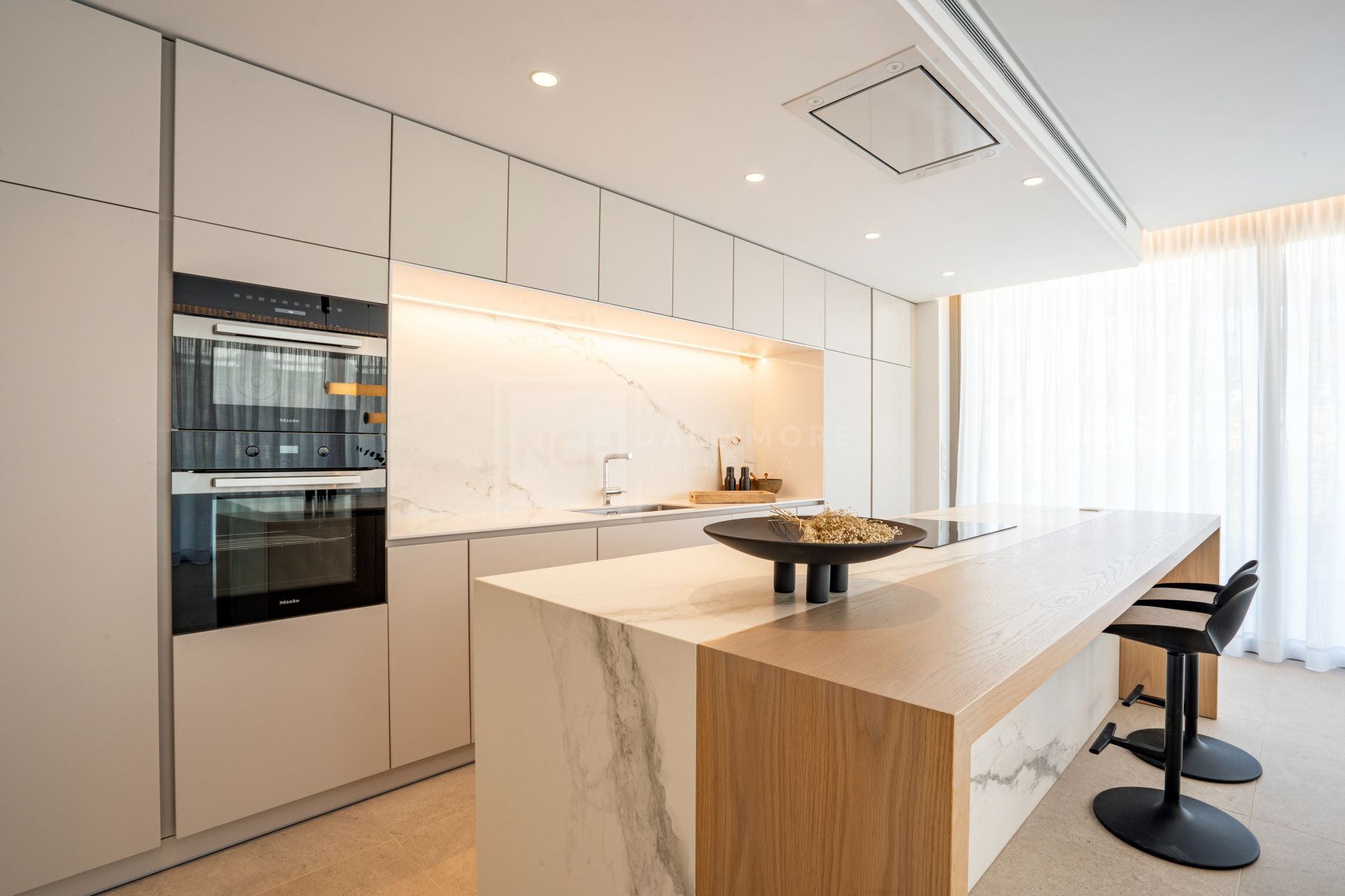 BRAND-NEW DUPLEX PENTHOUSE LOCATED IN THE VIEW, LA QUINTA