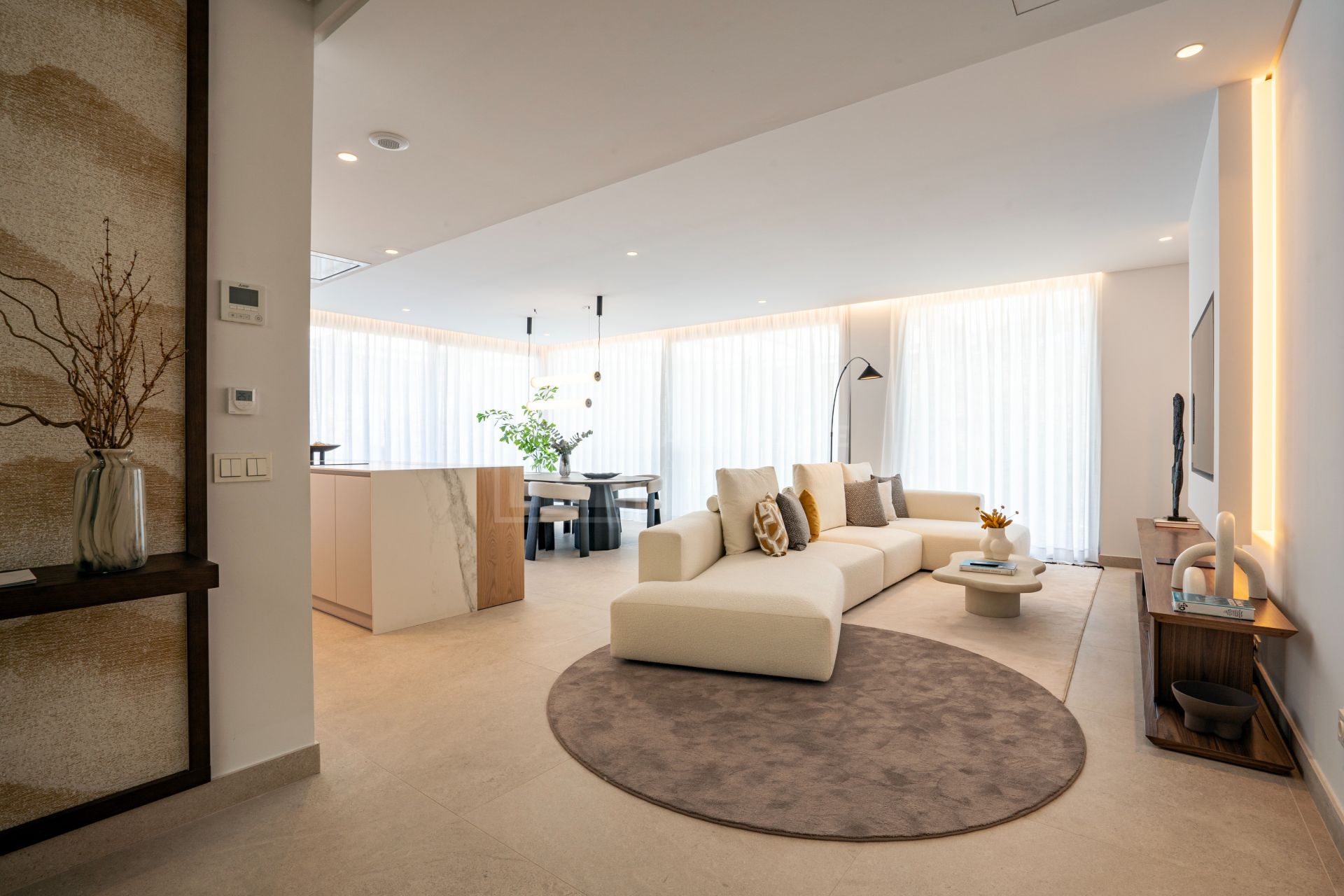 BRAND-NEW DUPLEX PENTHOUSE LOCATED IN THE VIEW, LA QUINTA