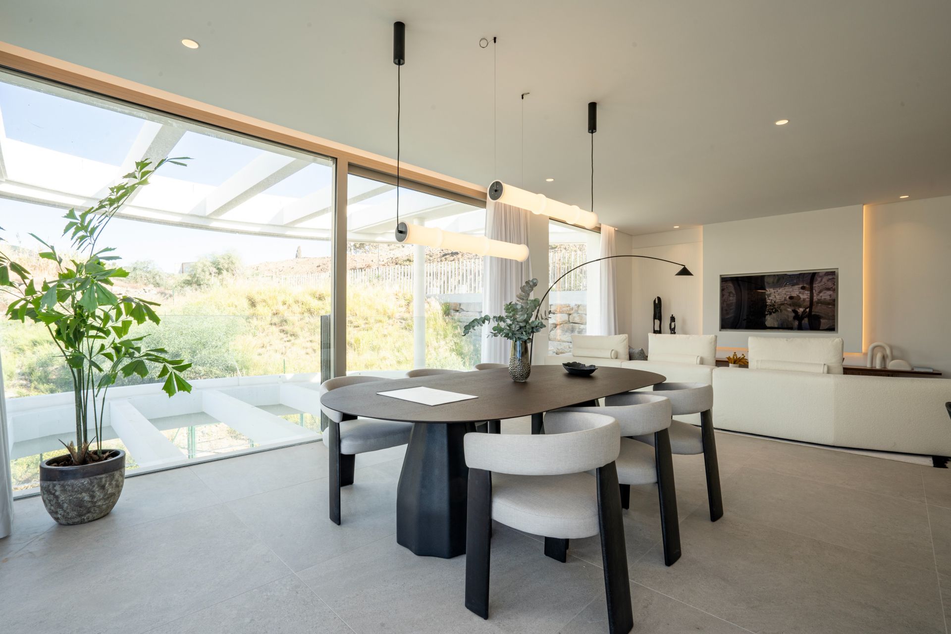 BRAND-NEW DUPLEX PENTHOUSE LOCATED IN THE VIEW, LA QUINTA