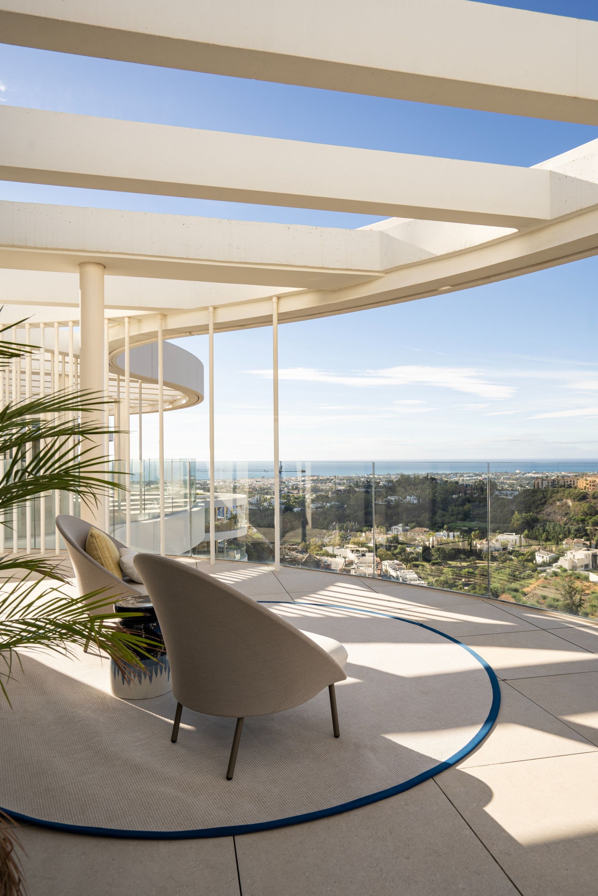 BRAND-NEW DUPLEX PENTHOUSE LOCATED IN THE VIEW, LA QUINTA