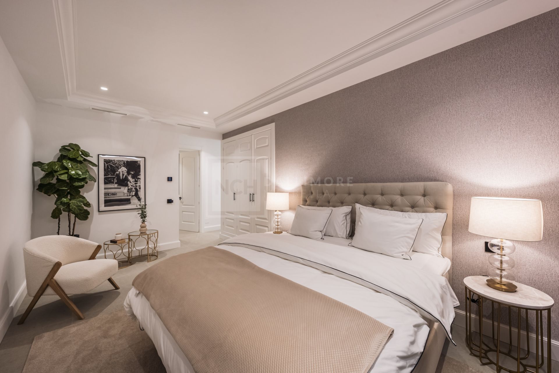 IMPRESIONANTE RETIRO DE 6 DORMITORIOS CON VISTAS PANORÁMICAS Y AMENIDADES DE ESTILO RESORT