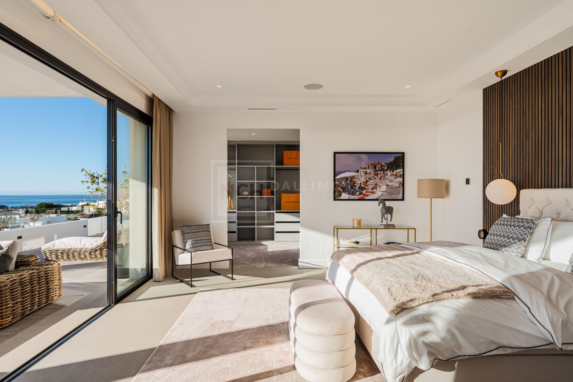 IMPRESIONANTE RETIRO DE 6 DORMITORIOS CON VISTAS PANORÁMICAS Y AMENIDADES DE ESTILO RESORT
