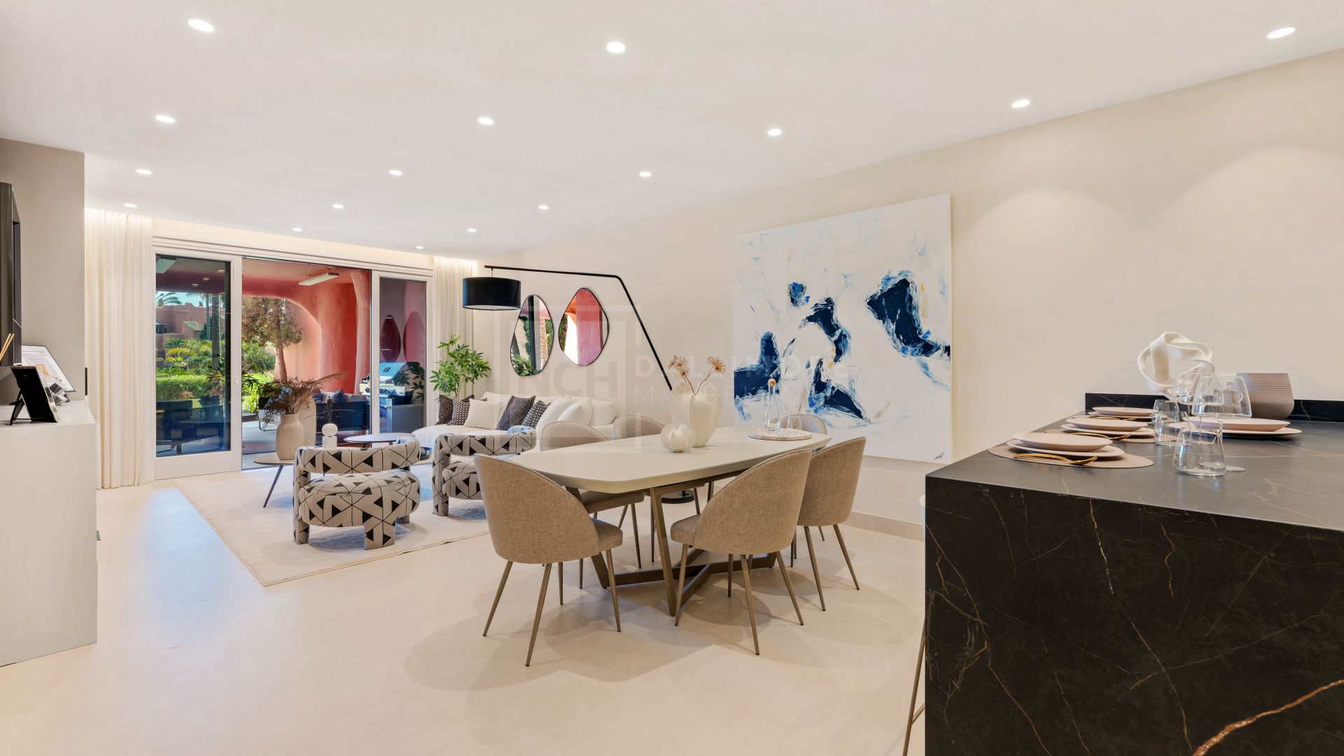 RETIRO EN PLANTA BAJA DE 3 DORMITORIOS EN EXCLUSIVO COMPLEJO FRENTE AL MAR CON AMENIDADES PREMIUM