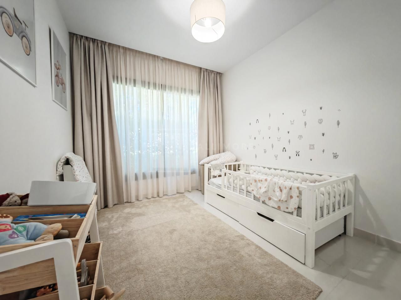 APARTAMENTO ELEGANTE CON 3 DORMITORIOS Y TERRAZA ORIENTADA AL ATARDECER EN LA NUEVA MILLA DE ORO