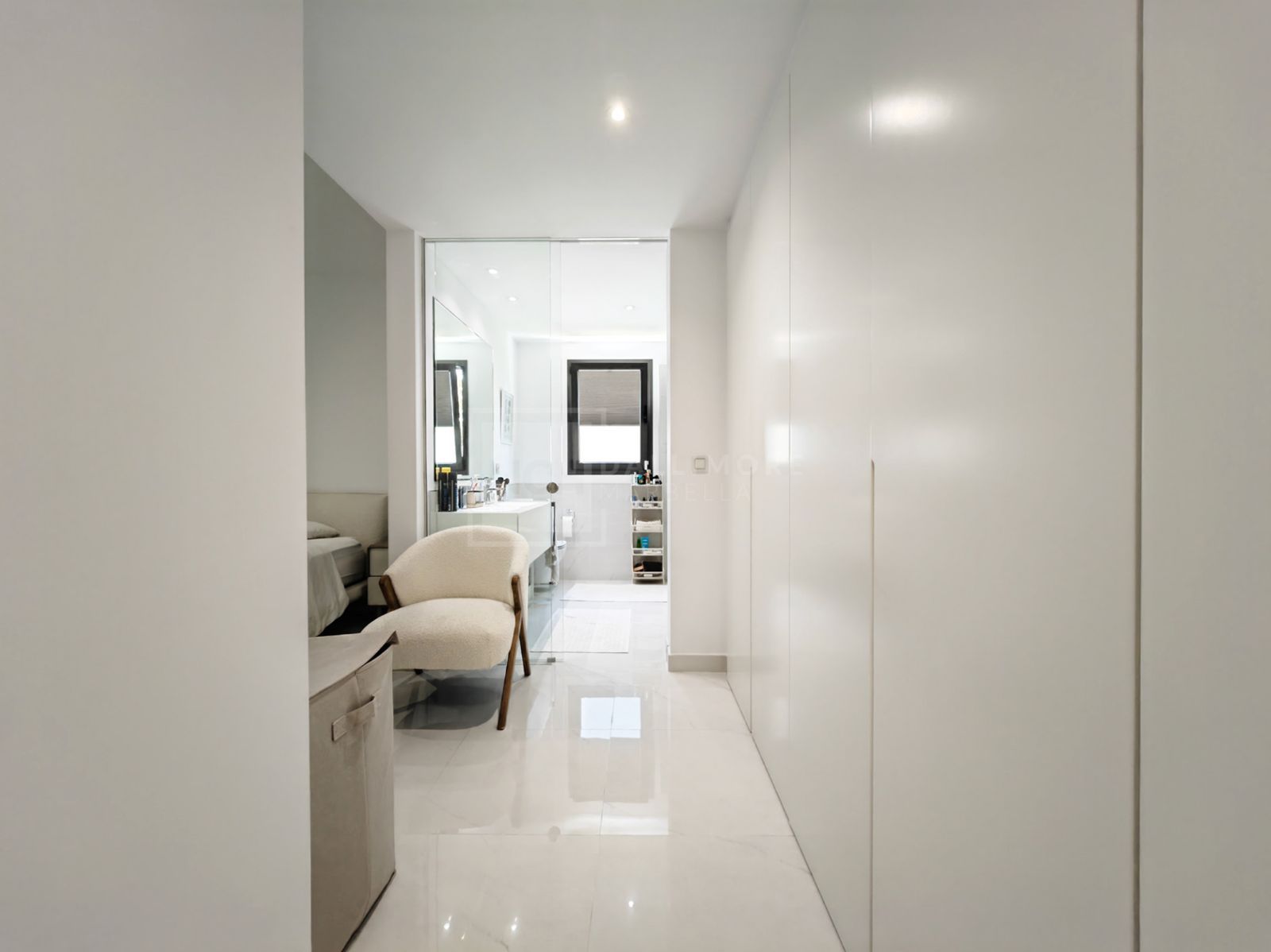 APARTAMENTO ELEGANTE CON 3 DORMITORIOS Y TERRAZA ORIENTADA AL ATARDECER EN LA NUEVA MILLA DE ORO