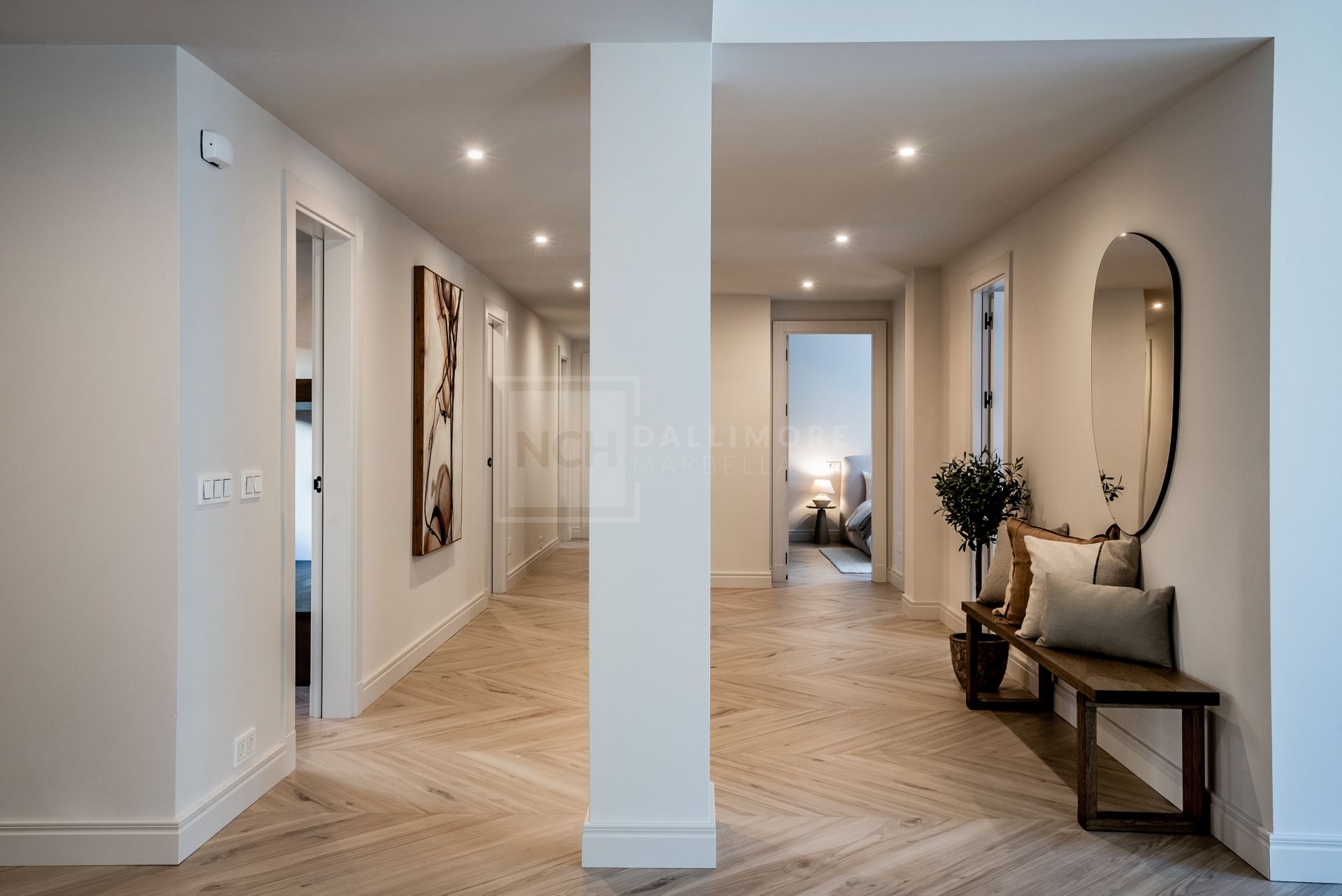 STUNNING 4-BEDROOM APARTMENT WITH OUTDOOR KITCHEN AND LUSH GARDEN ON THE GOLDEN MILE