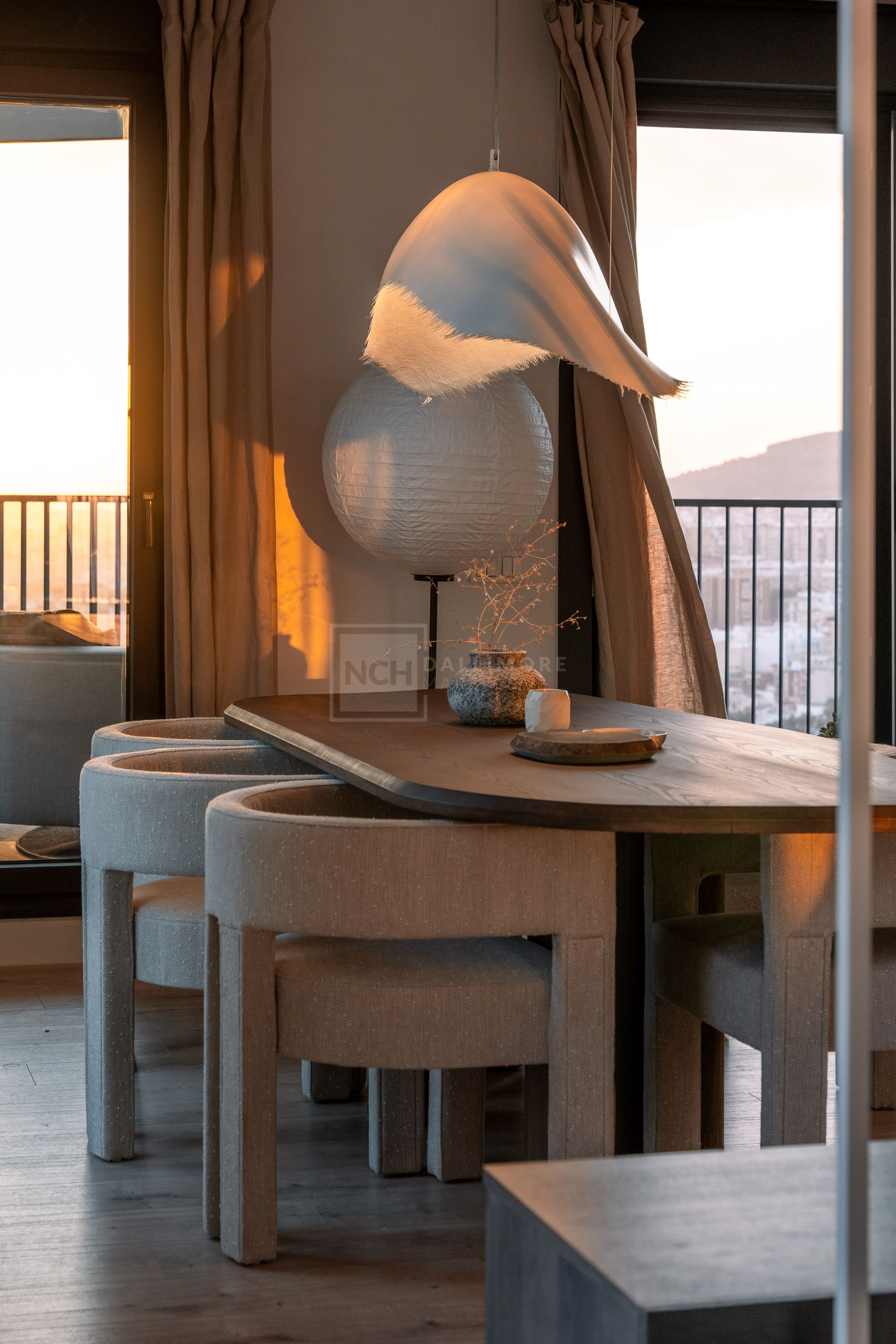 PENTHOUSE WITH VIEWS OVER MALAGA CITY ON THE 29TH FLOOR