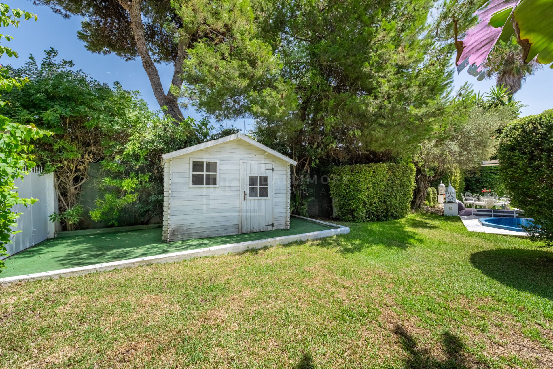 ELEGANT SEMI-DETACHED BEACHSIDE VILLA IN LOS MONTEROS, MARBELLA EAST – JUST 150M FROM THE BEACH