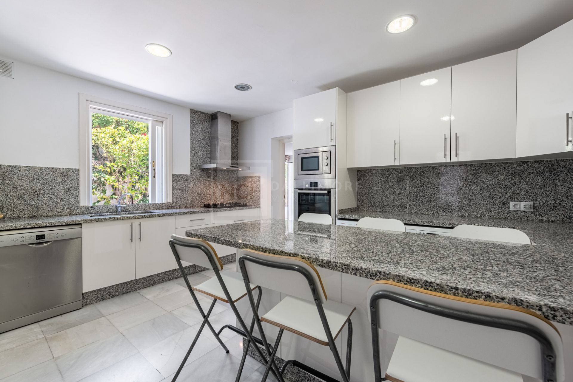 ELEGANT SEMI-DETACHED BEACHSIDE VILLA IN LOS MONTEROS, MARBELLA EAST – JUST 150M FROM THE BEACH