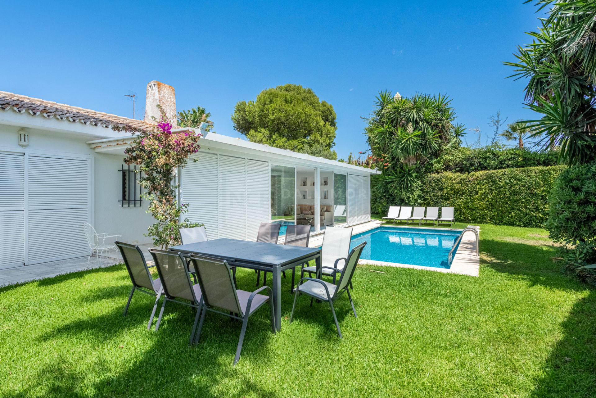 ELEGANT SEMI-DETACHED BEACHSIDE VILLA IN LOS MONTEROS, MARBELLA EAST – JUST 150M FROM THE BEACH