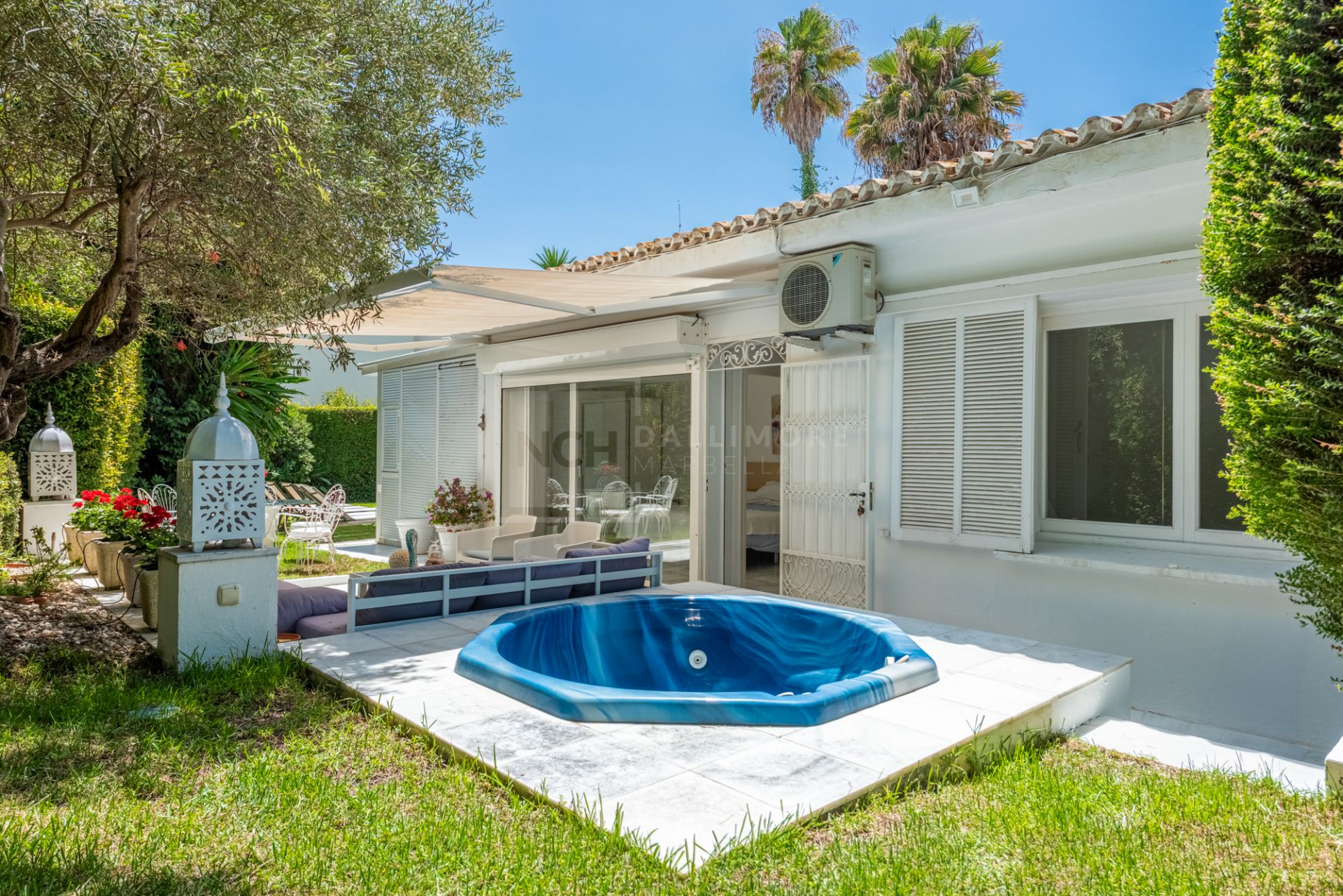 ELEGANT SEMI-DETACHED BEACHSIDE VILLA IN LOS MONTEROS, MARBELLA EAST – JUST 150M FROM THE BEACH