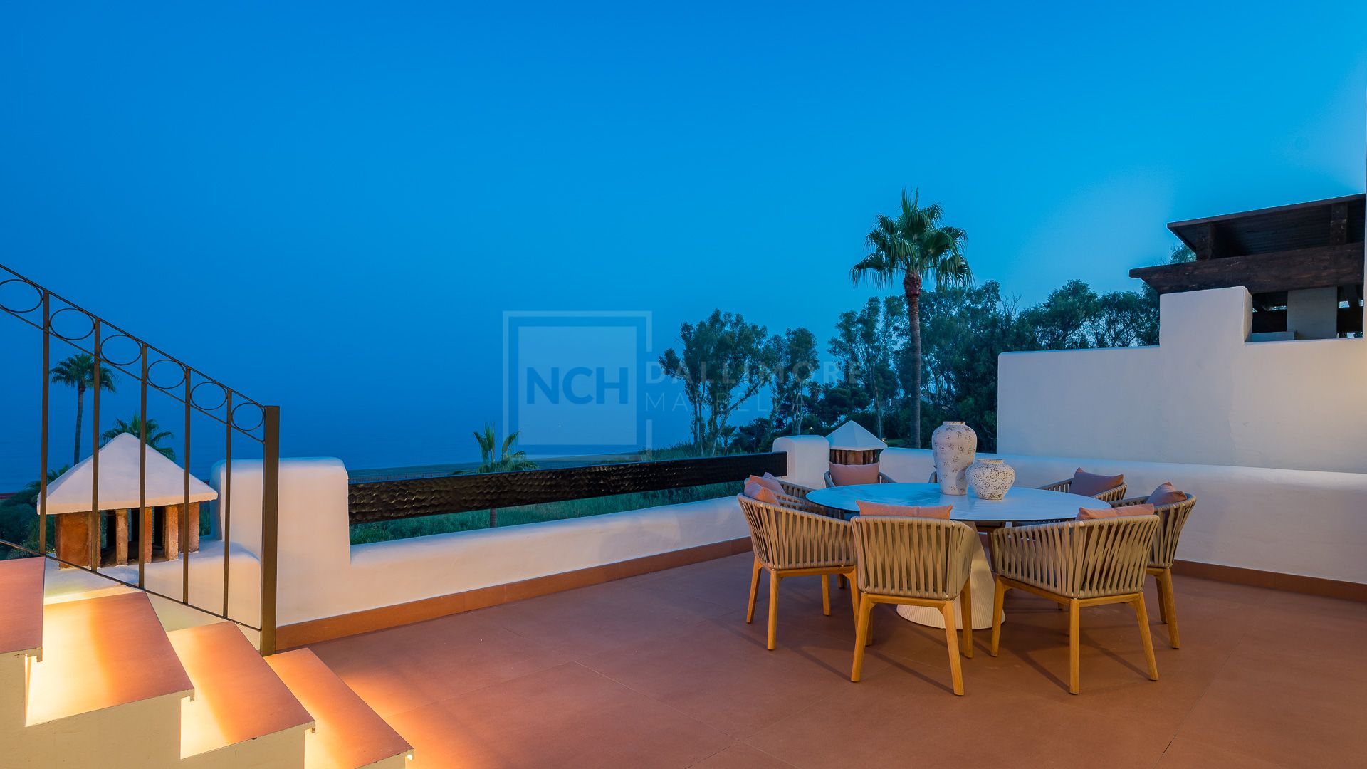 FULLY REFURBISHED PENTHOUSE IN BAHIA DEL VELERIN