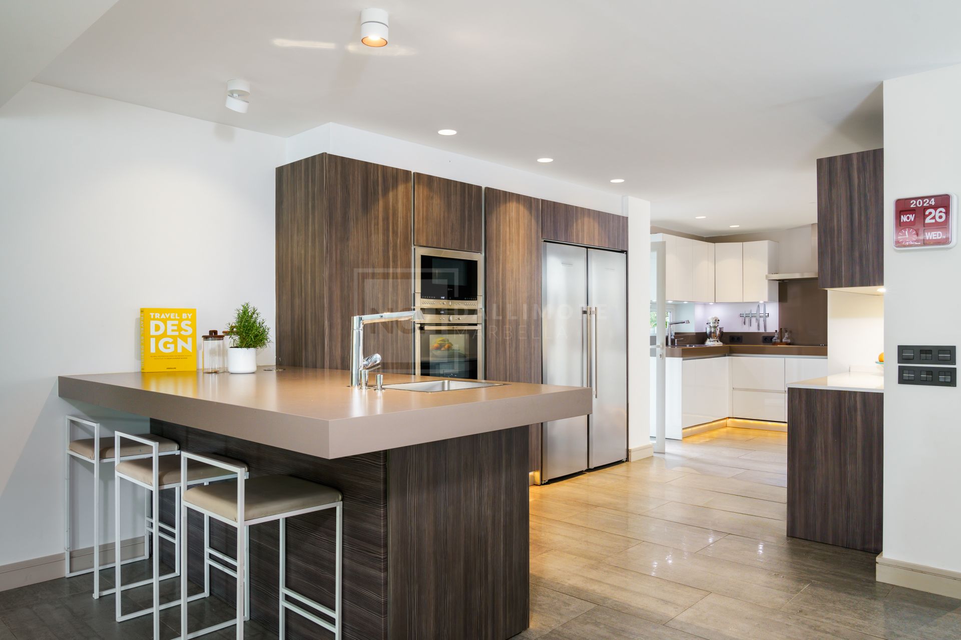 RENOVATED 6-BEDROOM HAVEN WITH HEATED SALTWATER POOL IN THE GOLF VALLEY