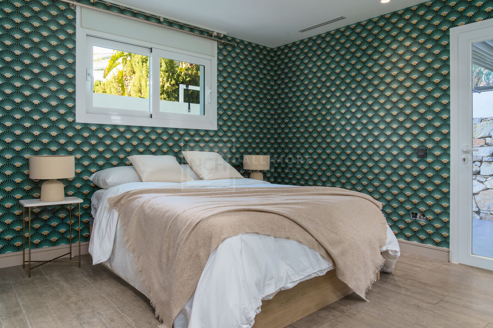 RENOVATED 6-BEDROOM HAVEN WITH HEATED SALTWATER POOL IN THE GOLF VALLEY