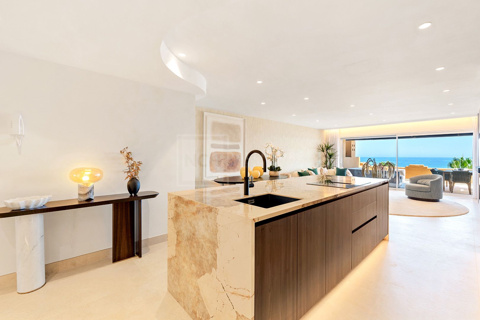 4-BEDROOM SEA VIEW APARTMENT IN ESTEPONA