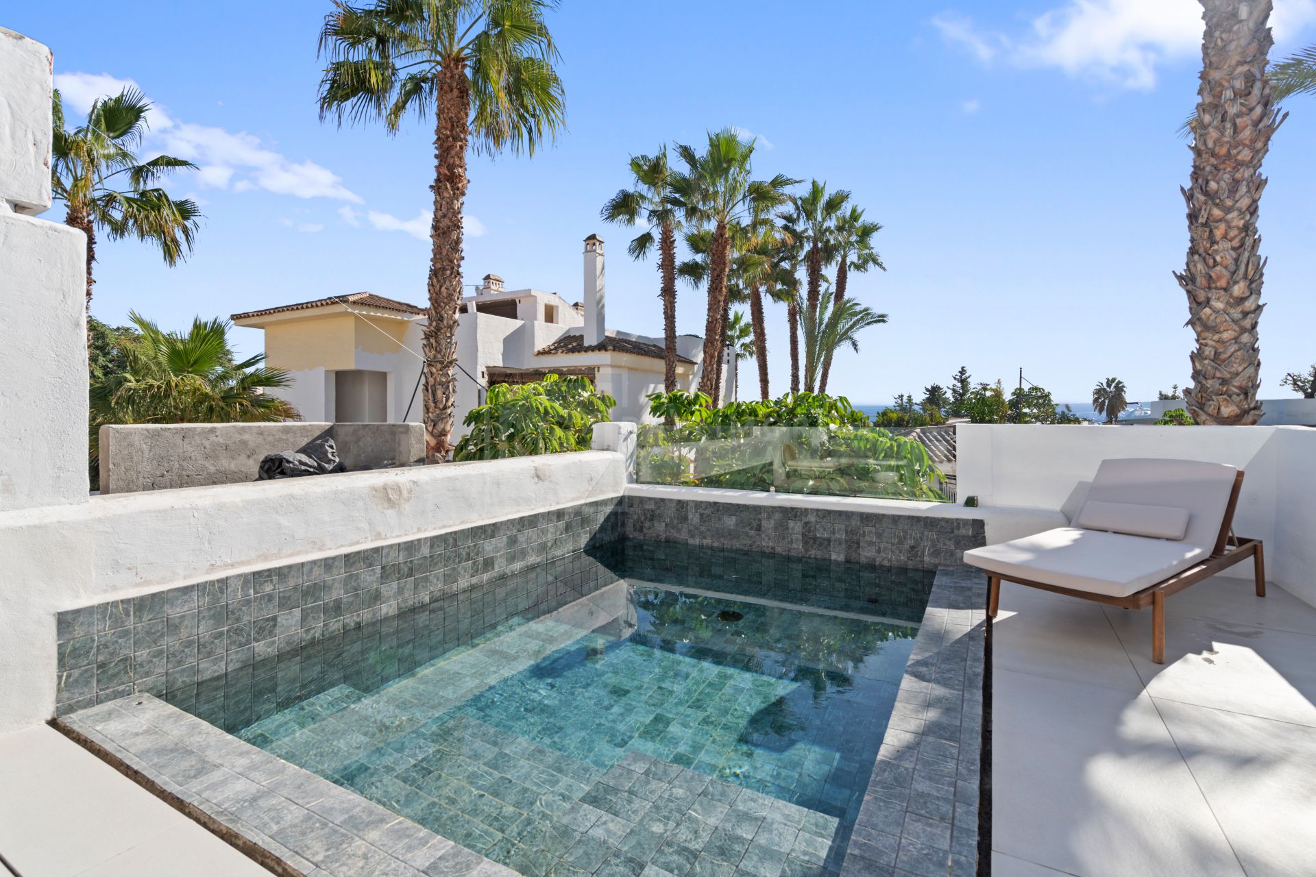 STUNNING 3-BEDROOM PENTHOUSES & 4-BEDROOM TOWNHOUSES IN A GATED COASTAL COMMUNITY