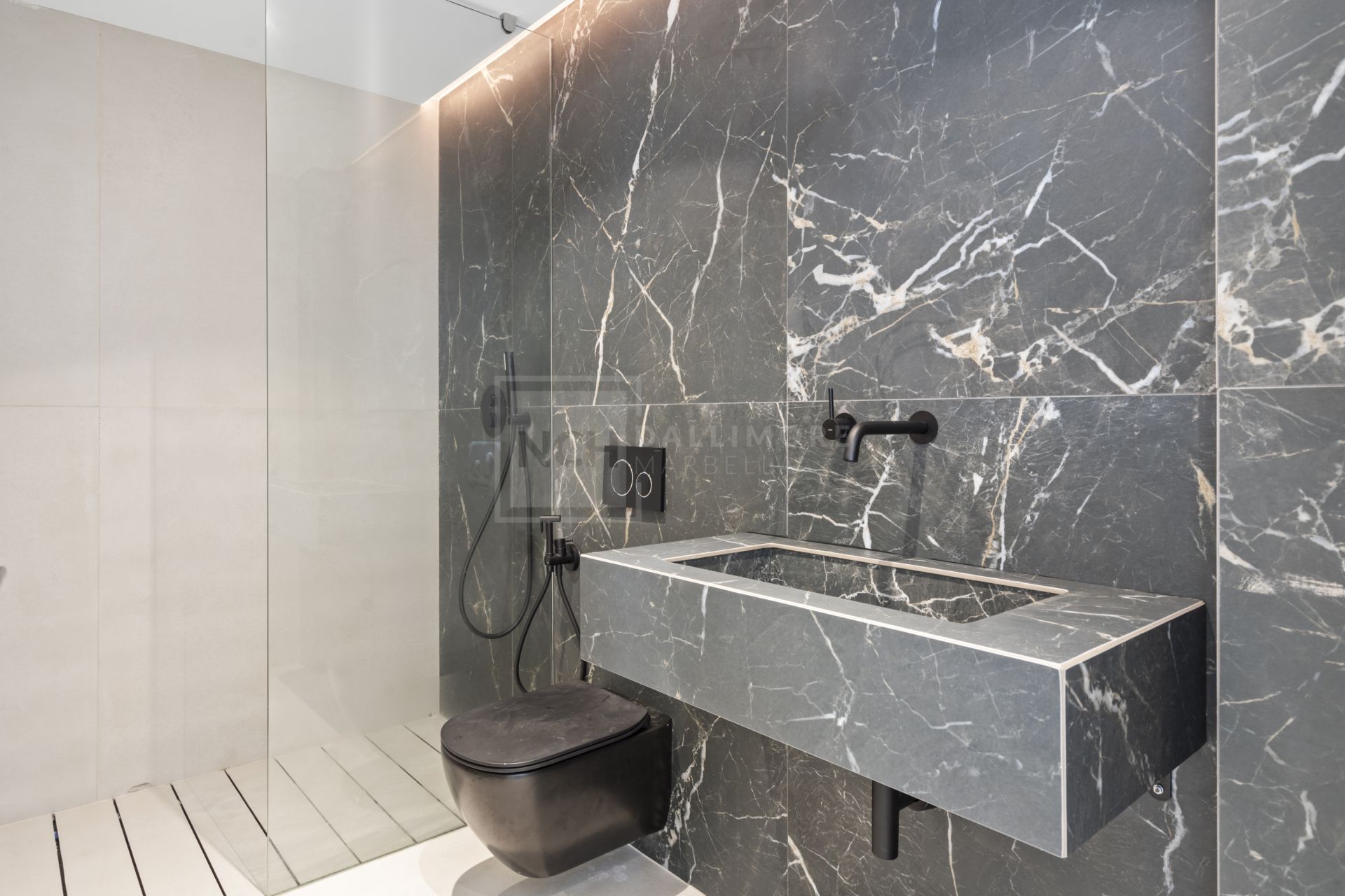 STUNNING 3-BEDROOM PENTHOUSES & 4-BEDROOM TOWNHOUSES IN A GATED COASTAL COMMUNITY