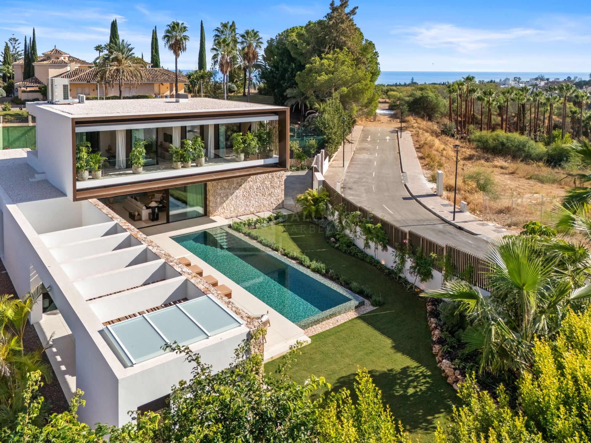 ESPECTACULAR VILLA DE LUJO UBICADA EN LA MILLA DE ORO