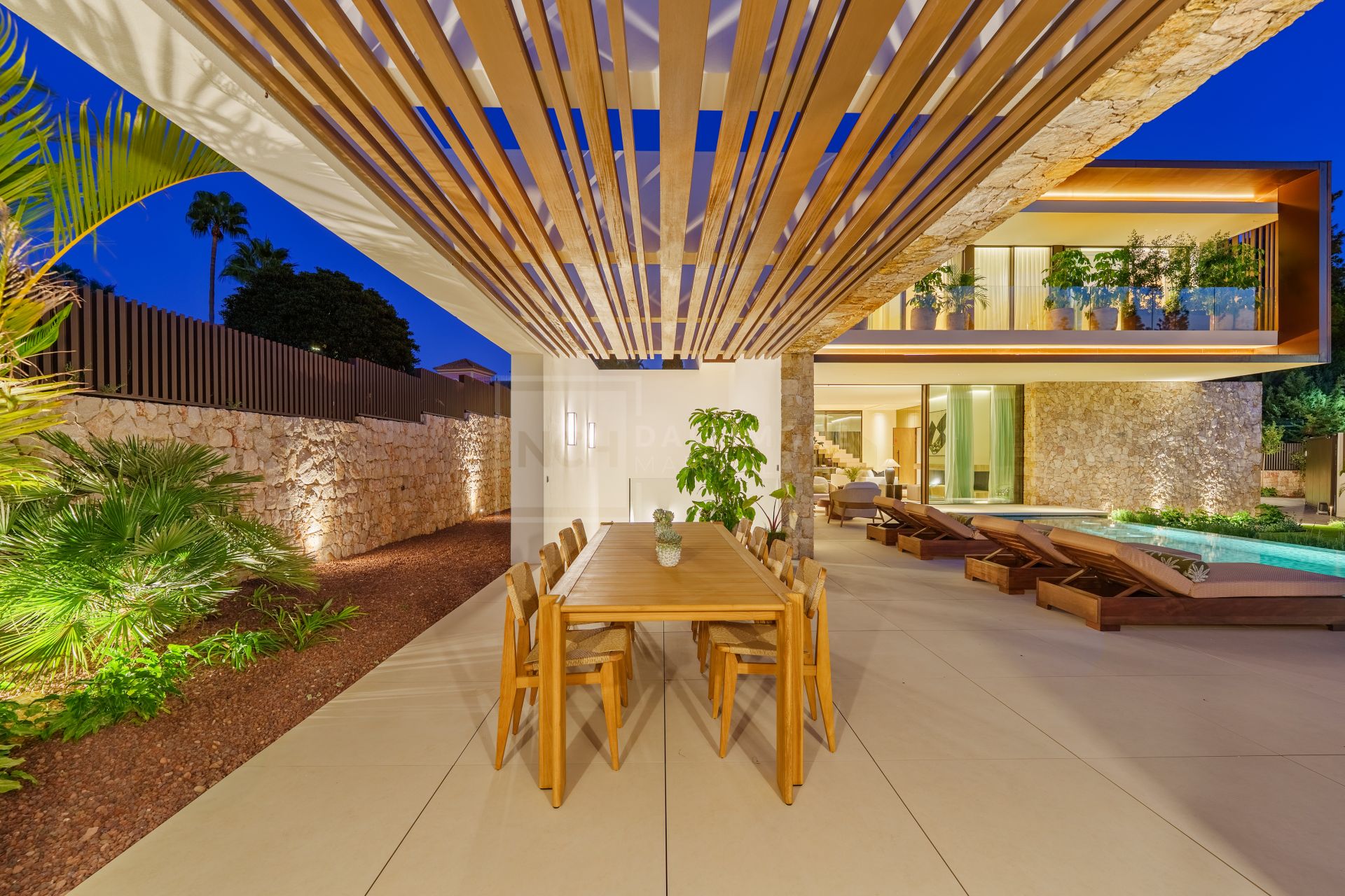 ESPECTACULAR VILLA DE LUJO UBICADA EN LA MILLA DE ORO