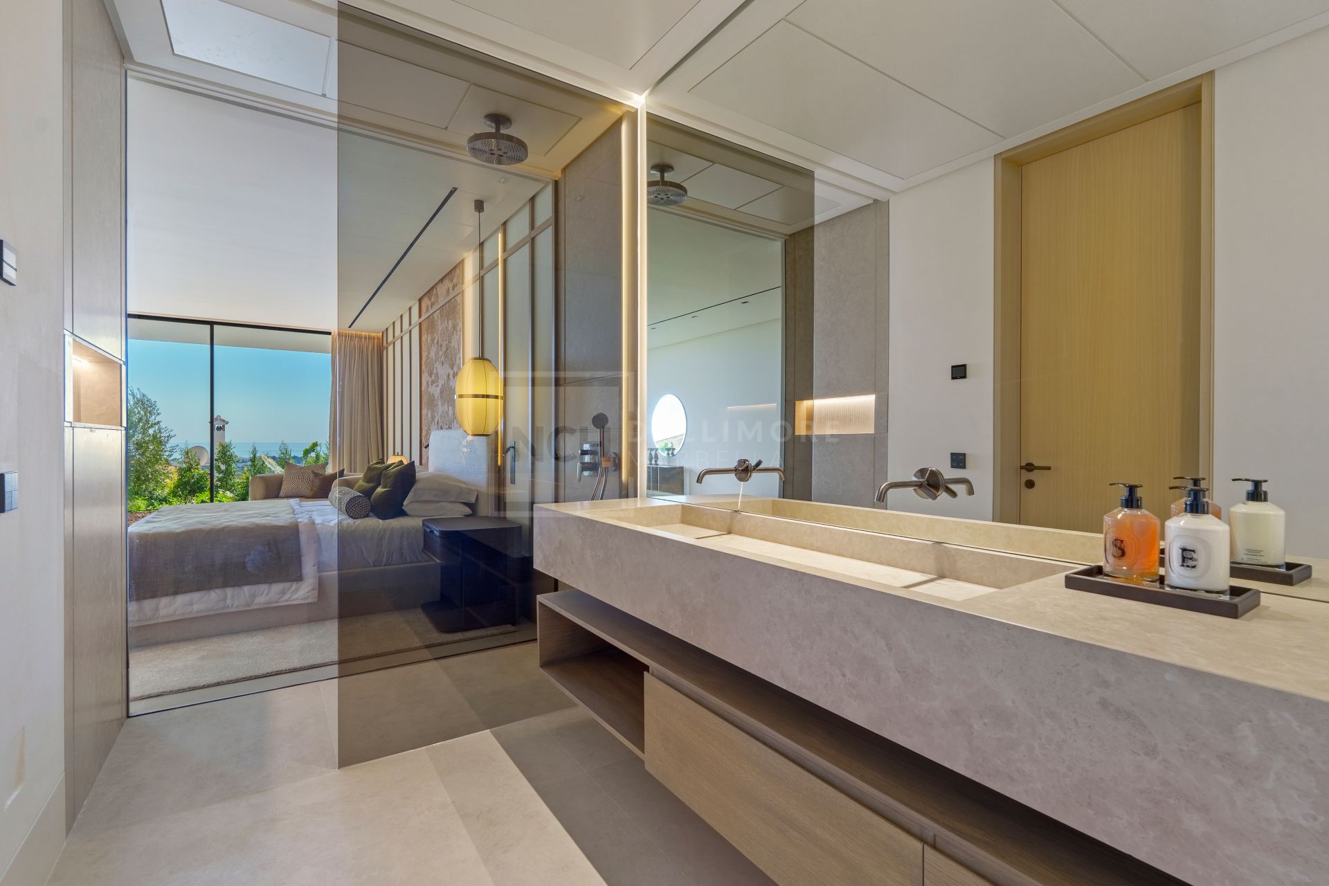 DESIGNER VILLA IN GATED ENCLAVE, SALINE INFINITY POOL, KNX SMART HOME & EV CHARGING