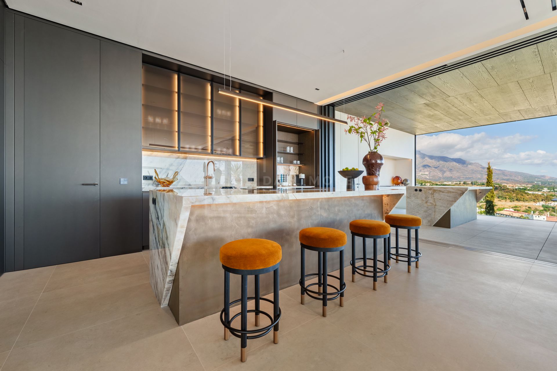DESIGNER VILLA IN GATED ENCLAVE, SALINE INFINITY POOL, KNX SMART HOME & EV CHARGING