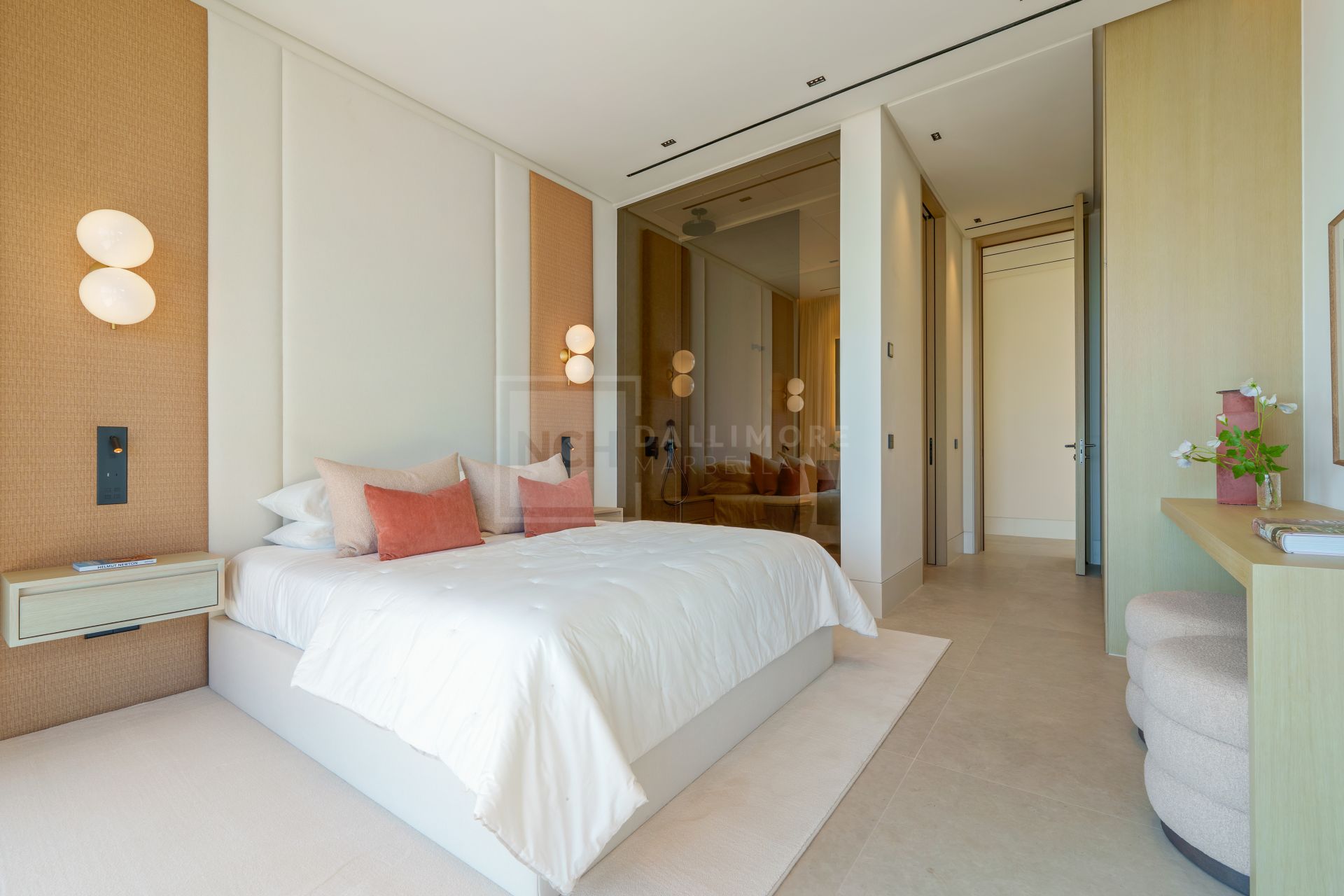 DESIGNER VILLA IN GATED ENCLAVE, SALINE INFINITY POOL, KNX SMART HOME & EV CHARGING