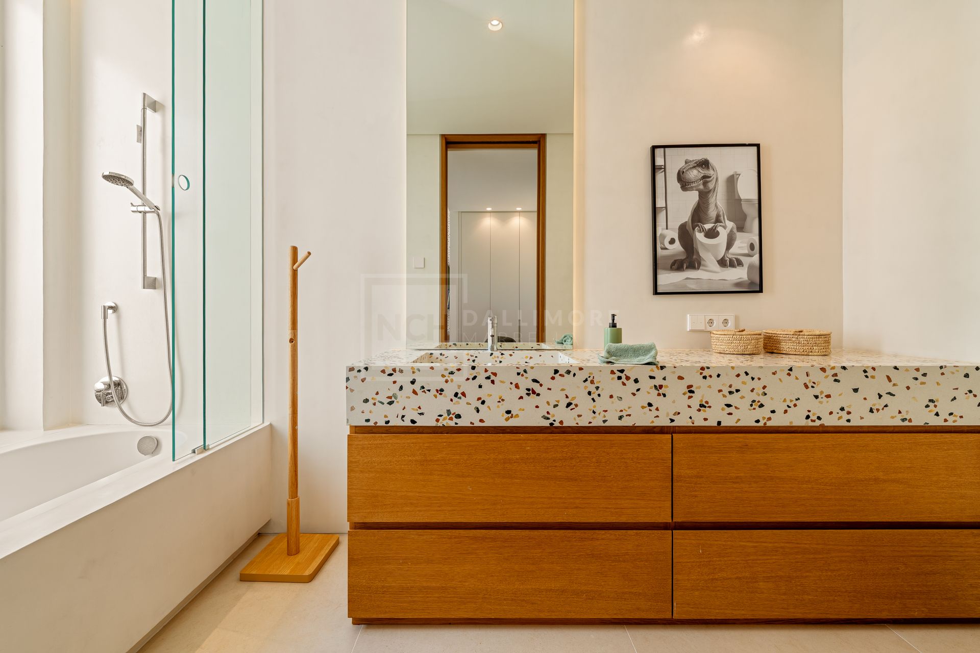 VILLA DE 6 DORMITORIOS CON CERTIFICACIÓN ENERGÉTICA A, SUELO RADIANTE, SISTEMA KNX Y PISCINA DE AGUA SALADA