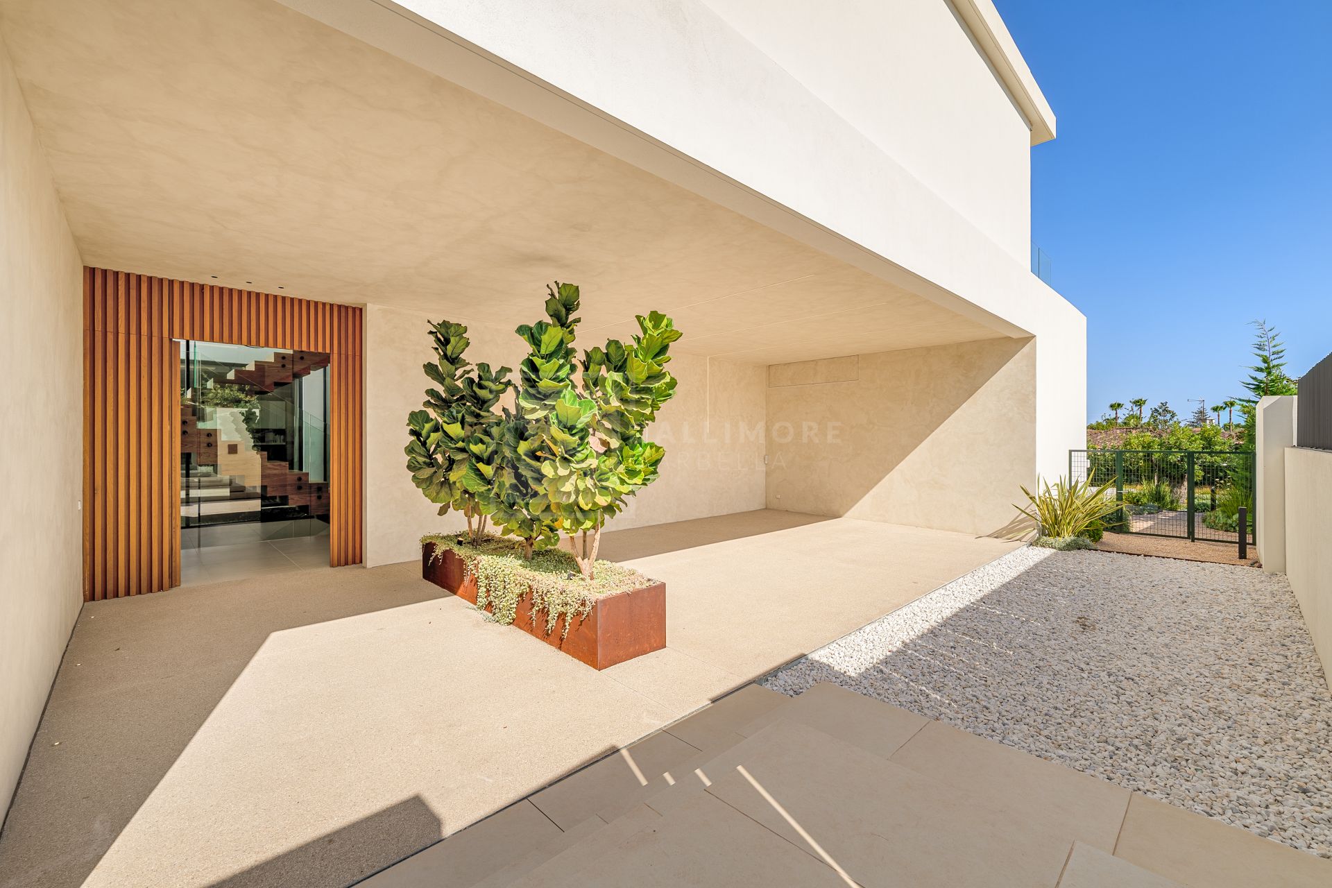 VILLA DE 6 DORMITORIOS CON CERTIFICACIÓN ENERGÉTICA A, SUELO RADIANTE, SISTEMA KNX Y PISCINA DE AGUA SALADA