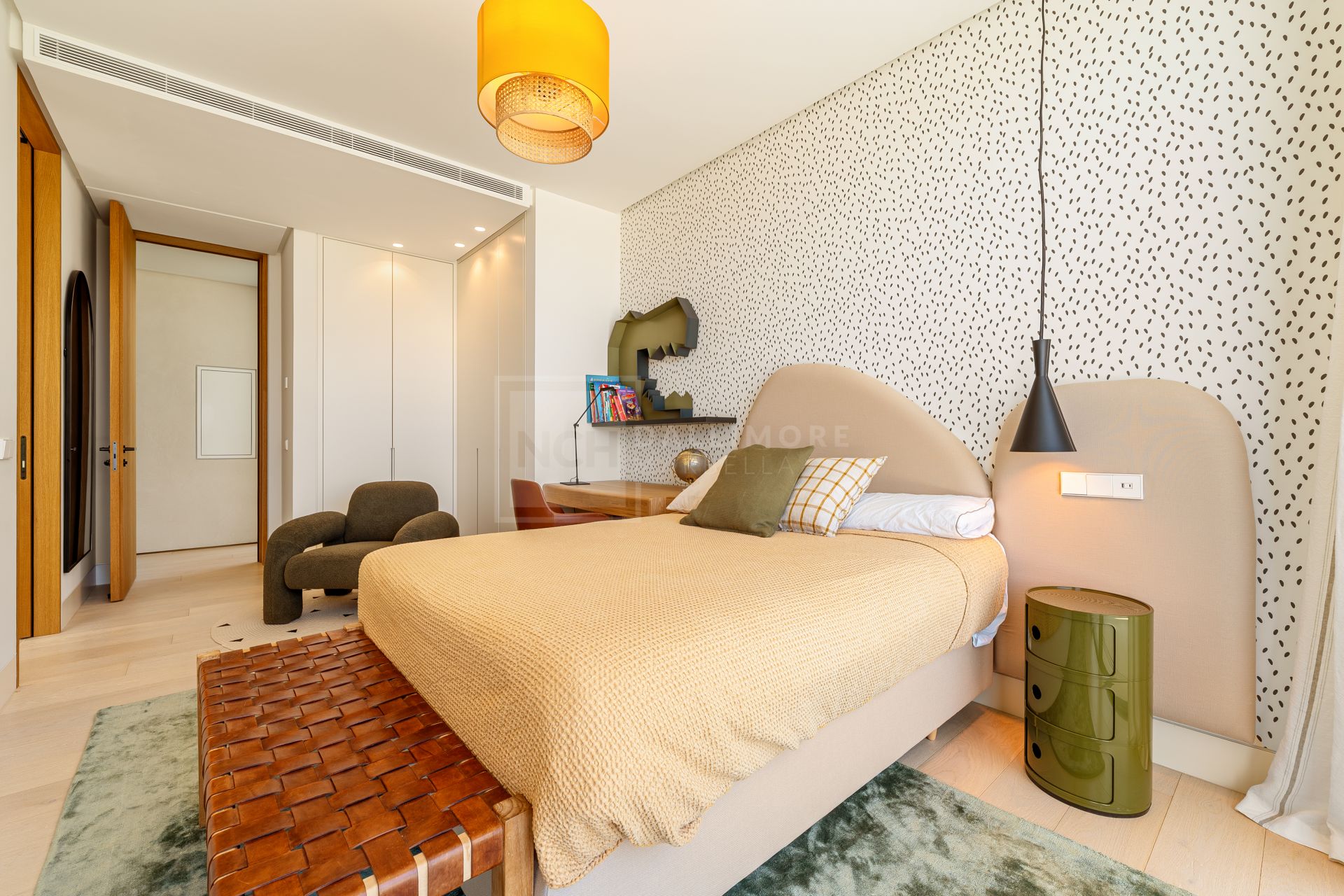 VILLA DE 6 DORMITORIOS CON CERTIFICACIÓN ENERGÉTICA A, SUELO RADIANTE, SISTEMA KNX Y PISCINA DE AGUA SALADA